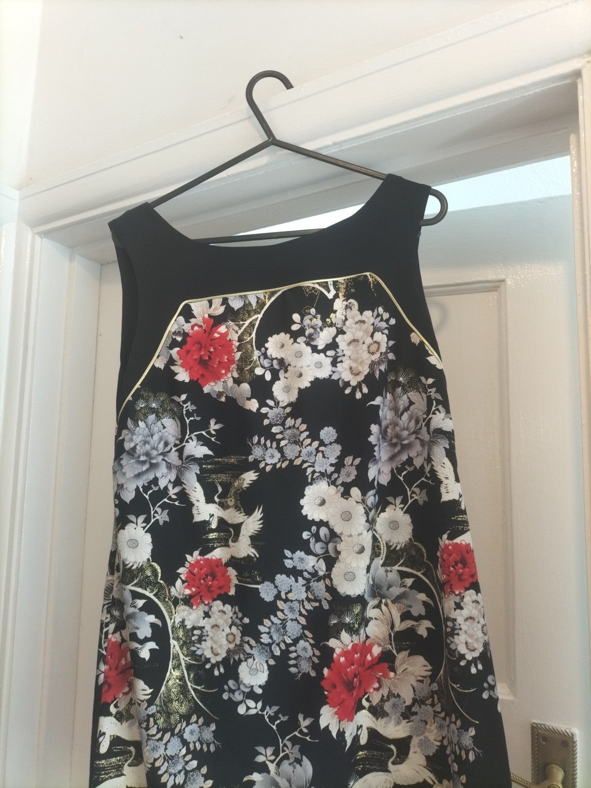 Ladies Wallis Size 10 Black Floral Sleeveless Dress