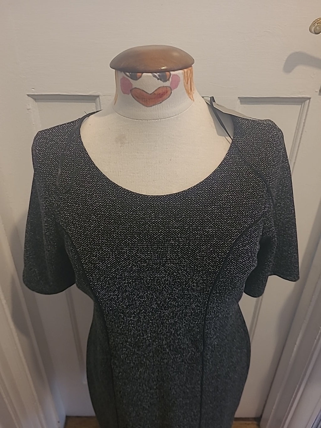 Brand New Ladies Tu Size 14 Fleck Short Sleeved Dress