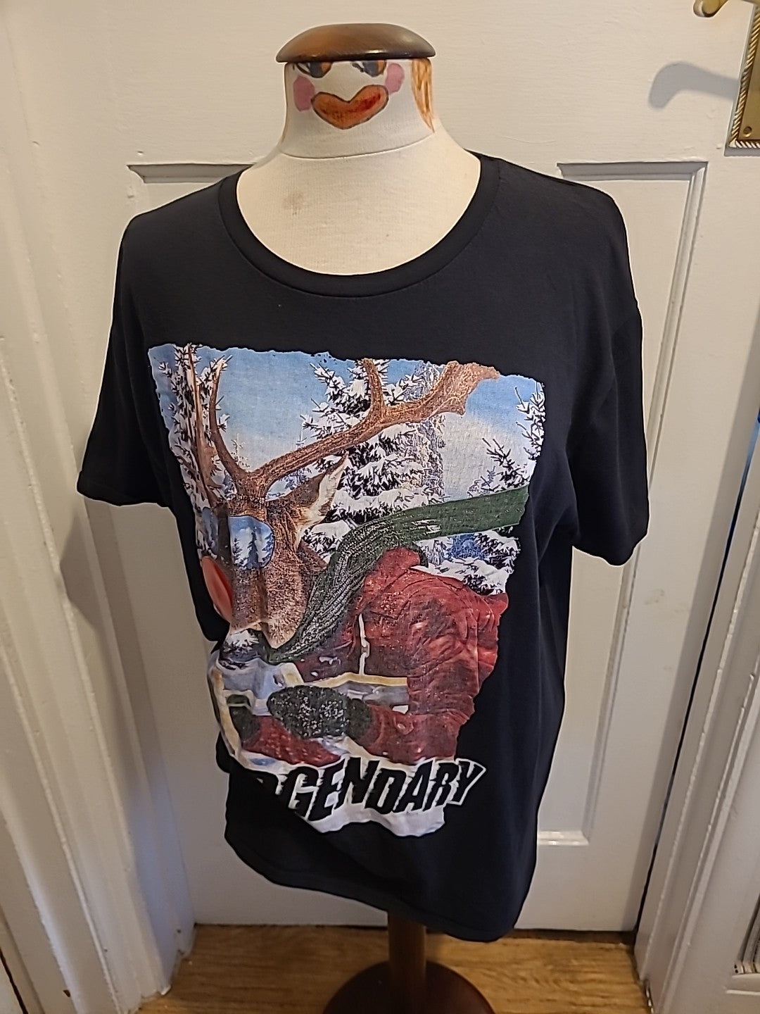 Mens Size XL Navy Reindeer Short Sleeved Tshirt