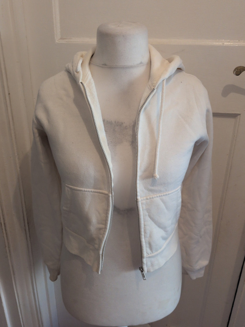 Ladies H&M Divided Size Medium Full Zip White Hoodie