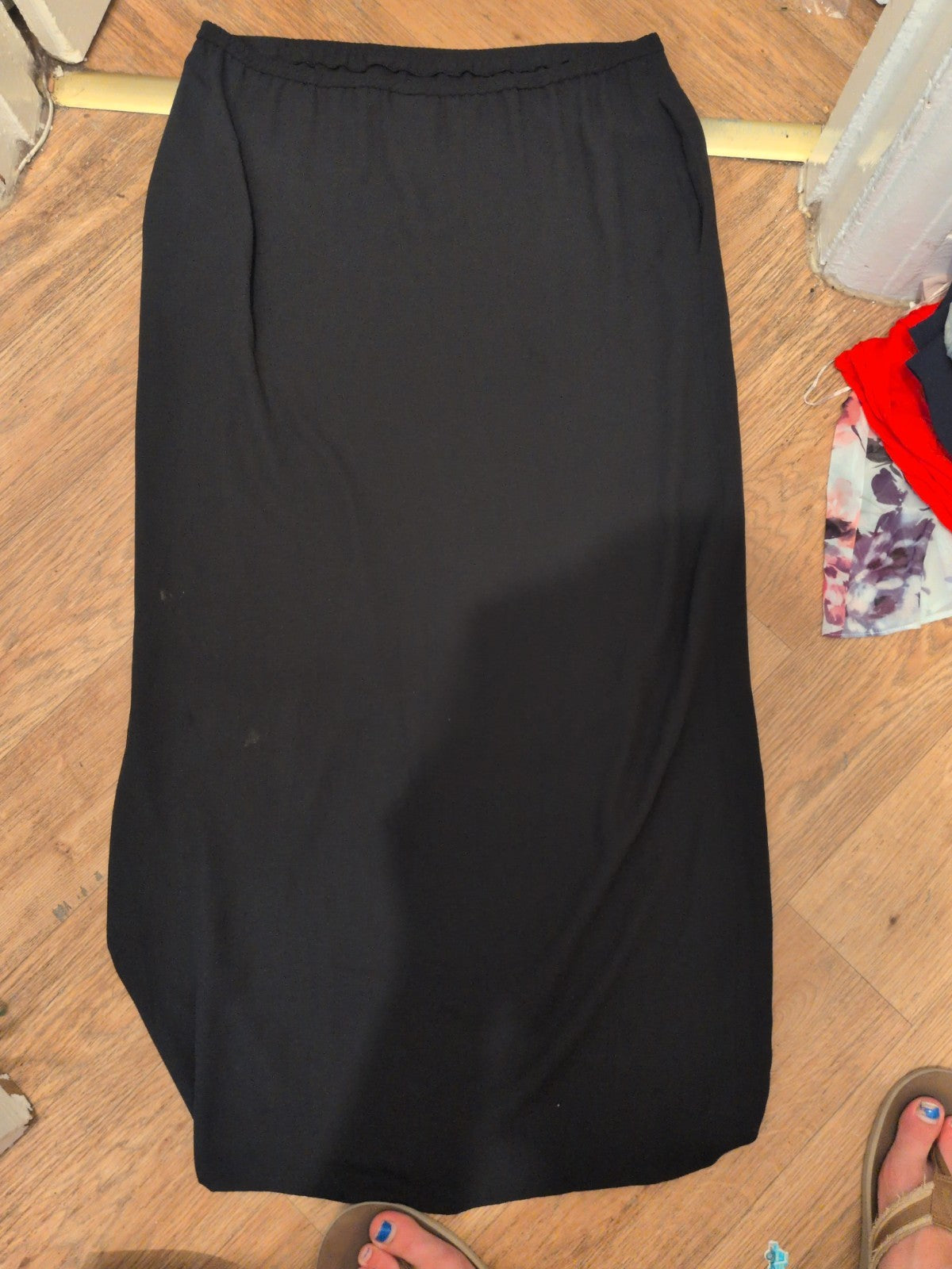 Frank Usher 42(20) Black Slight Elasticated Long Length Skirt
