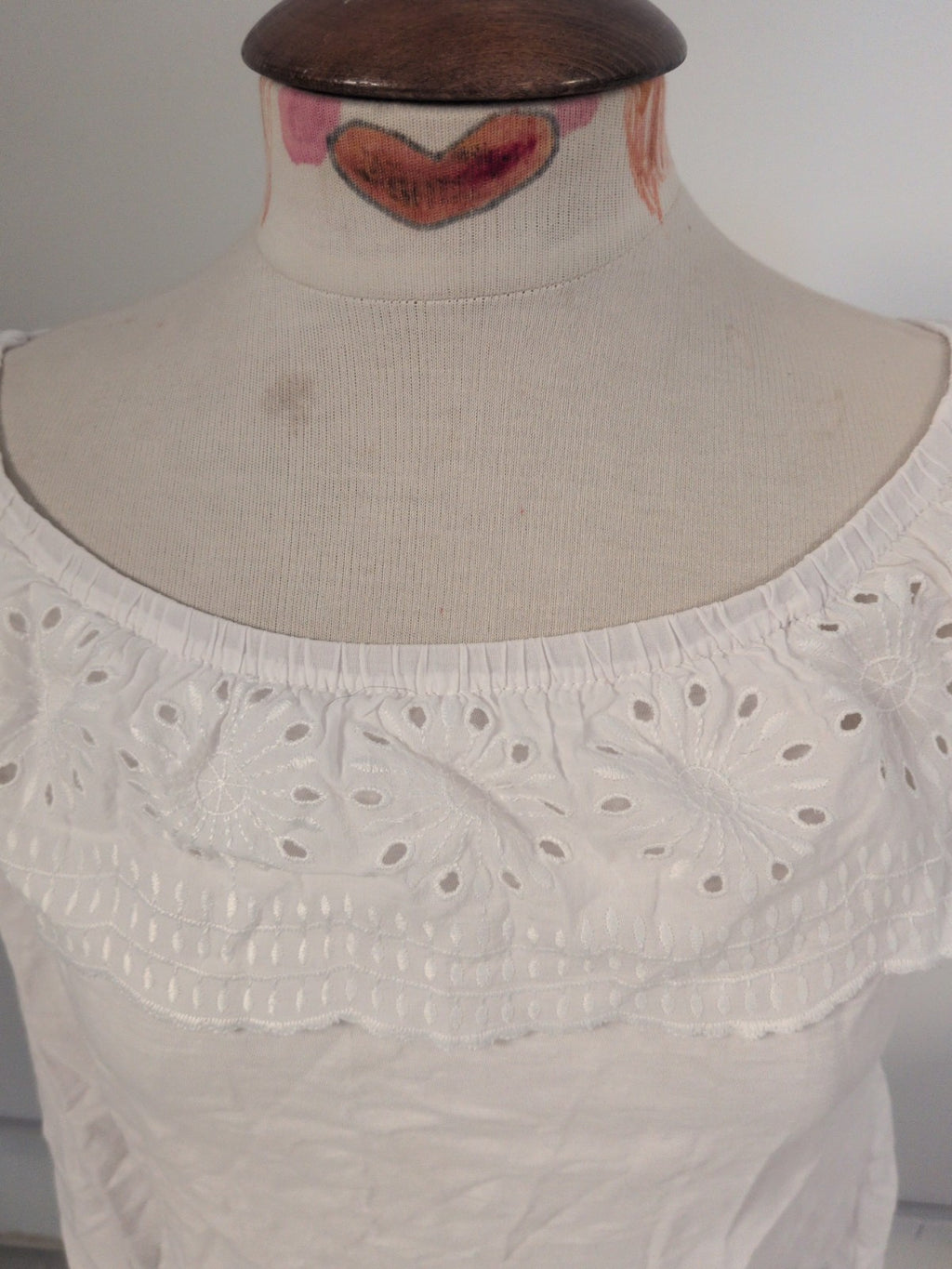 George 18 White Sleeveless Patterned Neck Area Blouse