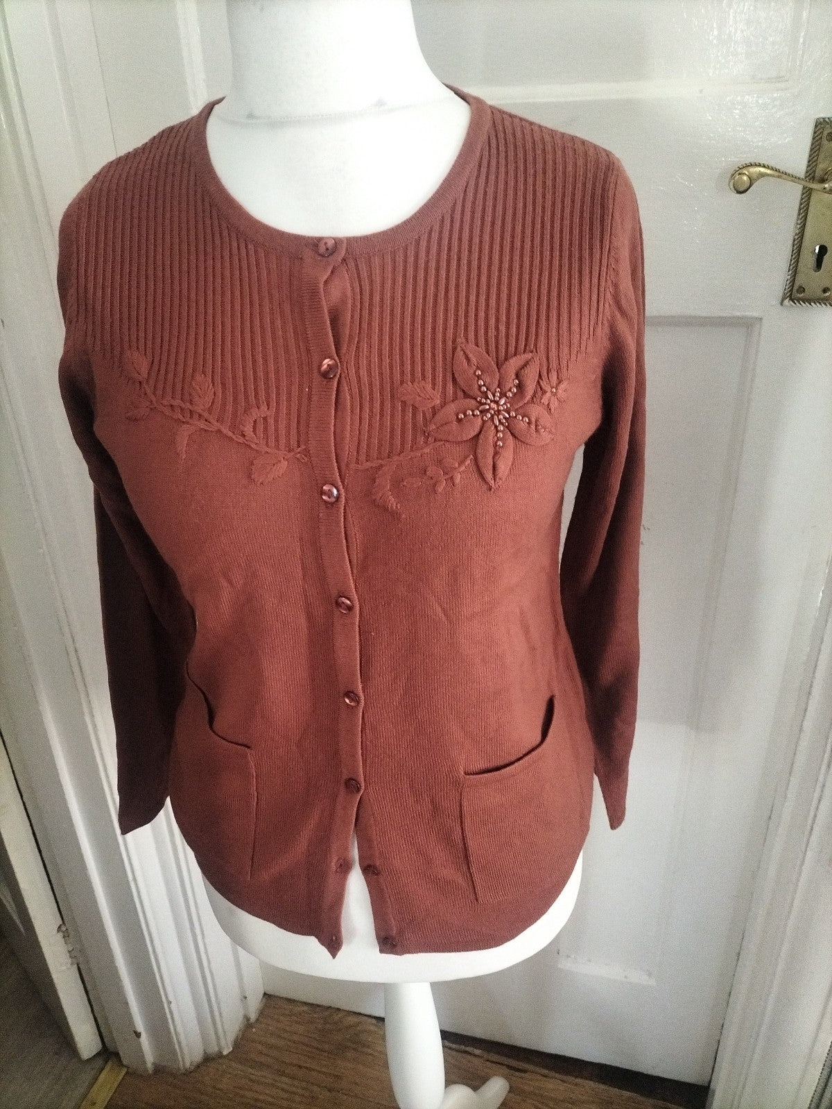Ladies Annabelle Size M Purple Buttoned Floral Cardigan