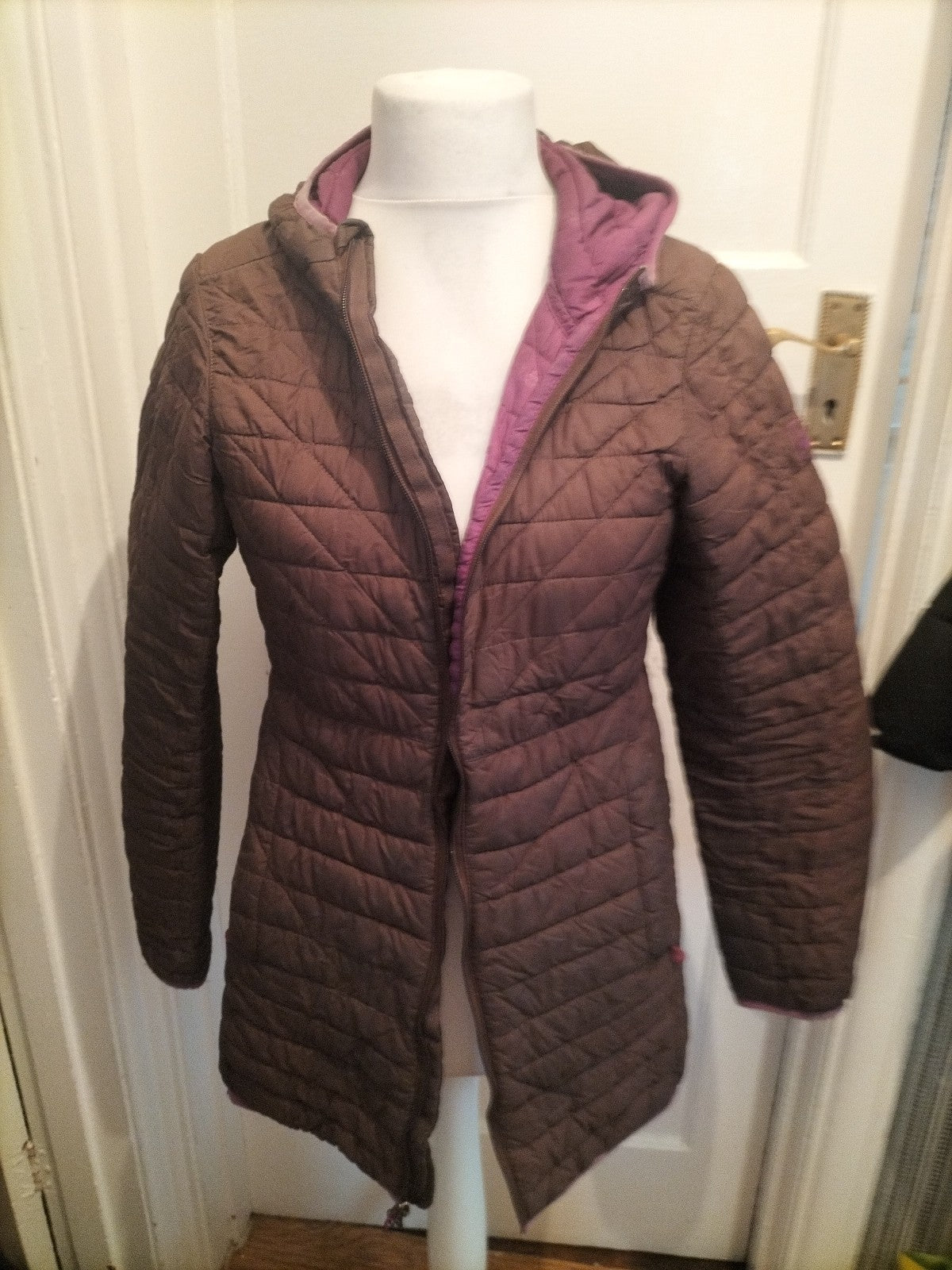 Ladies Jack Wolfskin Size 12-14 Brown Long Sleeved Coat Jacket
