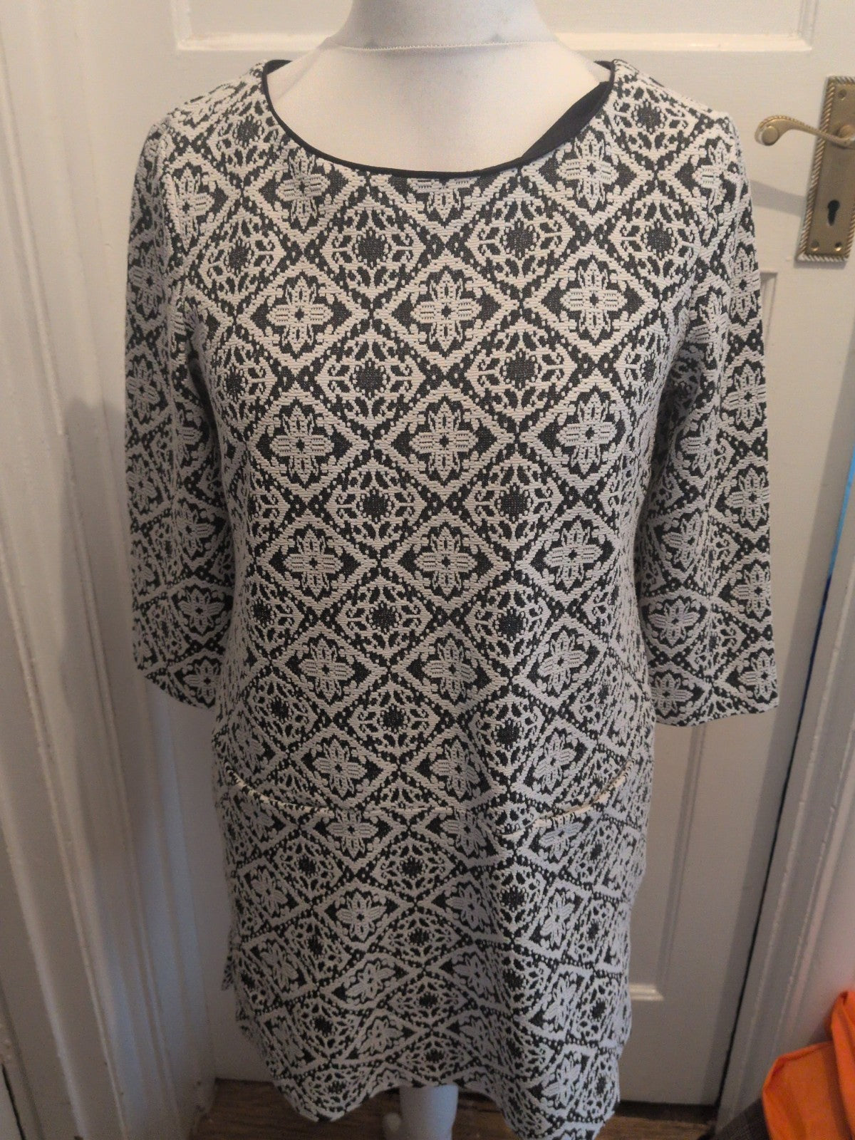 M&Co 14 Black And White Long Sleeve Pattern Dress Quite Heavy Lined