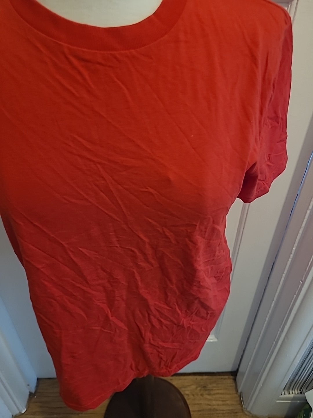 Mens Small Red Short Sleeved Tshirt