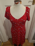 Ladies Peacocks Size 10 Red White Black Floral Short Sleeved Dress