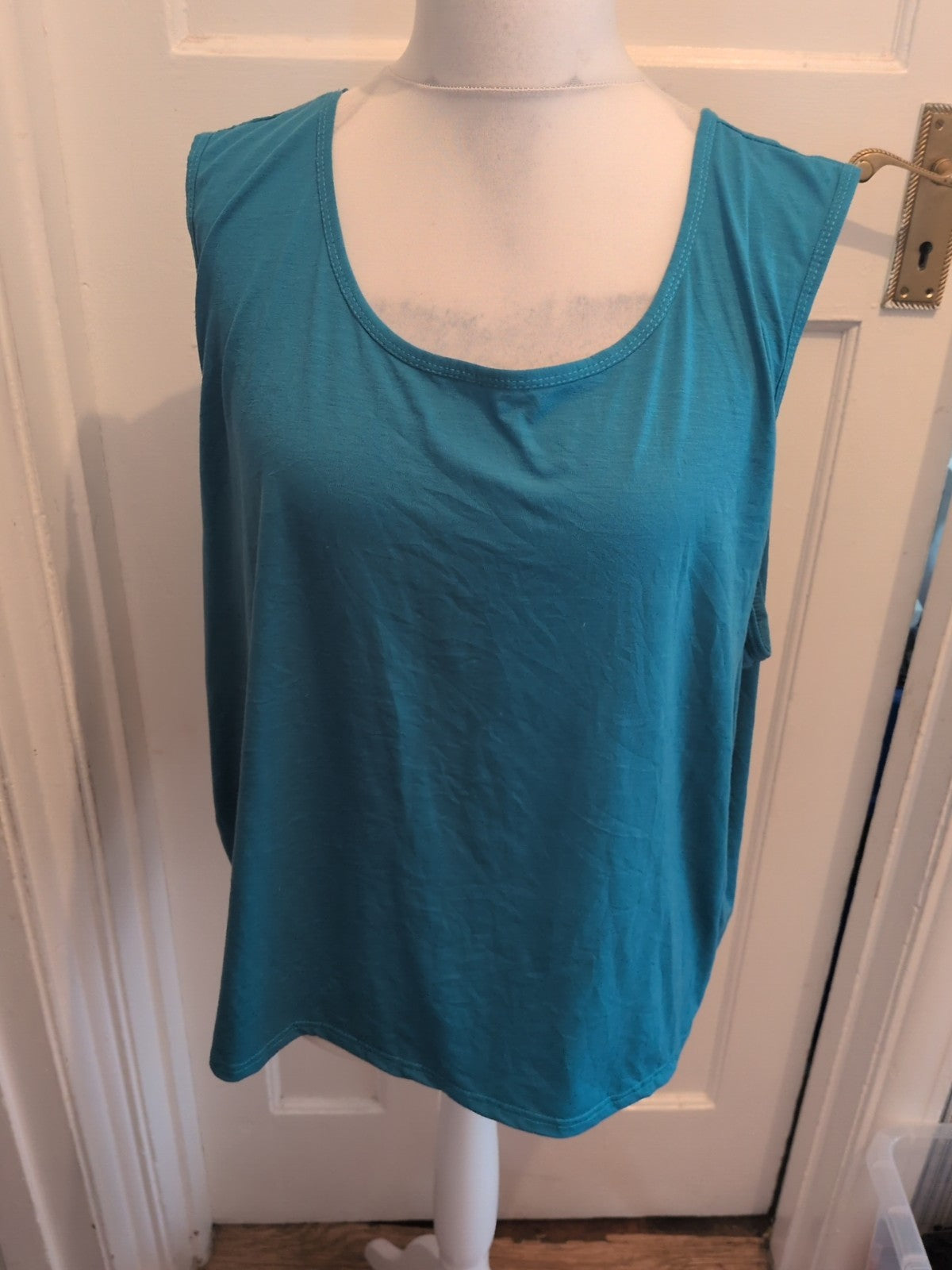 Gabriella Vincenza 24/28 Turquoise Sleeveless T-shirt