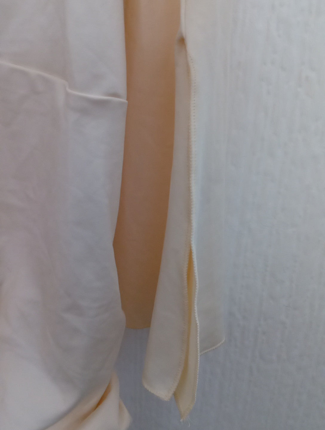 Ladies Brand New Musera Cream Top Size 12 Off The Shoulders Long Sleeved