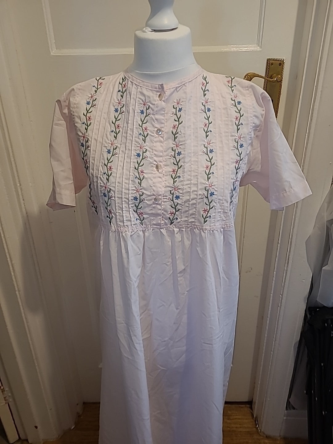 Ladies Slenderella Size 10-12 Very Pale Pink Floral Long Nighty