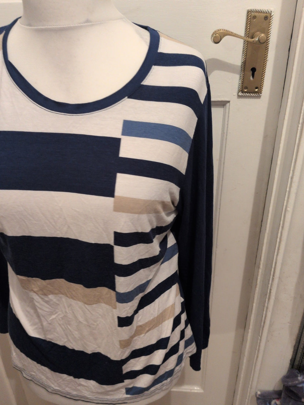 Pauporte Size 4 Navy With Multi Pattern Long Sleeve Blouse