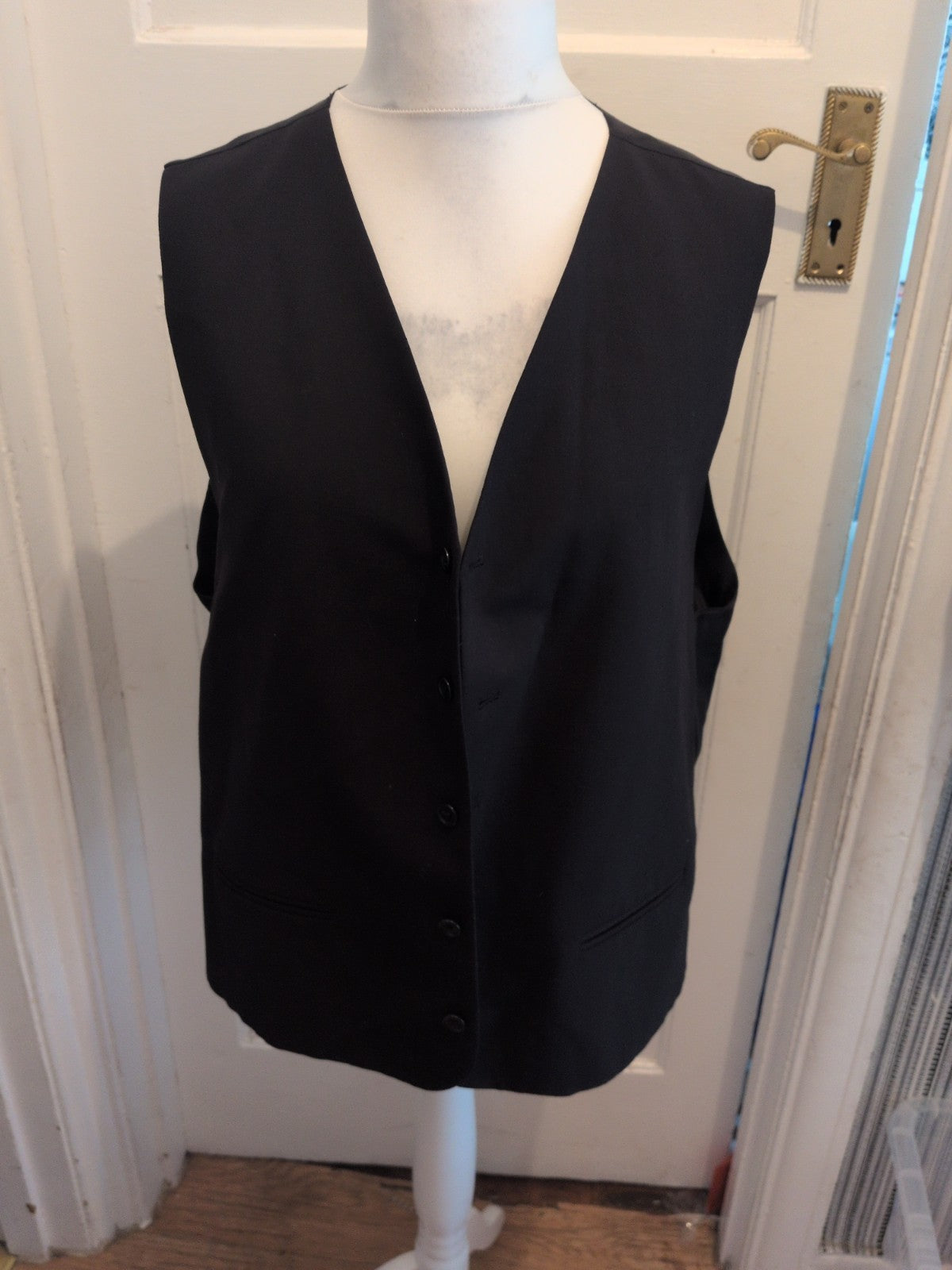 HR Tailoring Large Black Waistcoat
