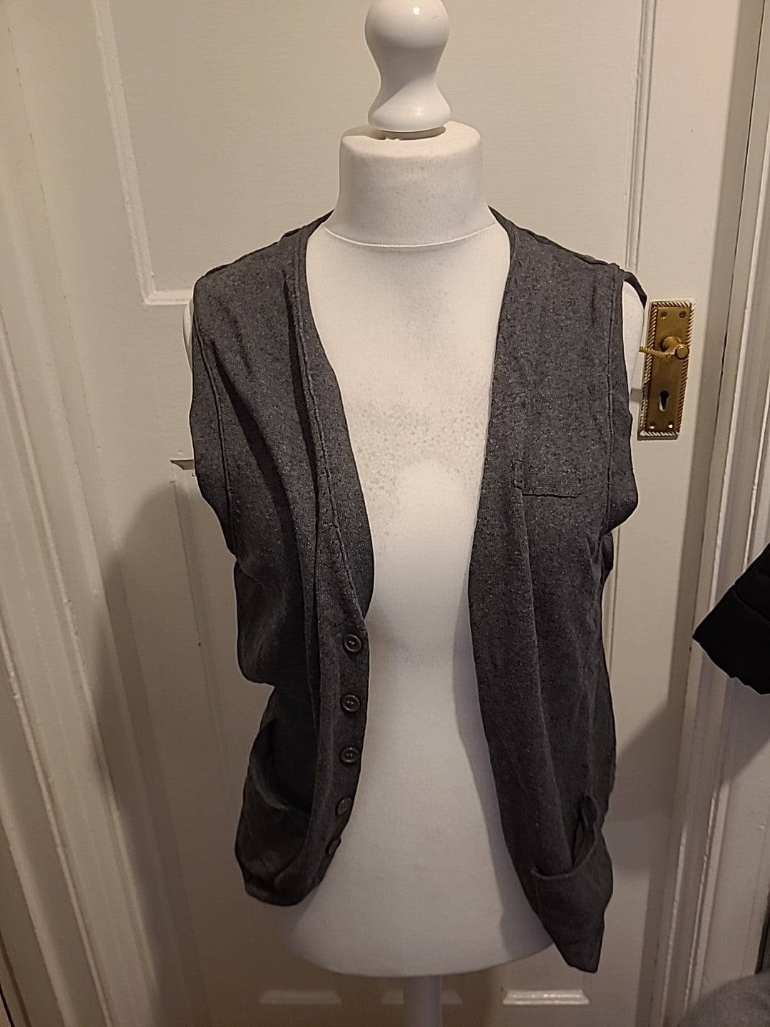 Ladies New Look Size XL Grey Sleeveless Cardigan