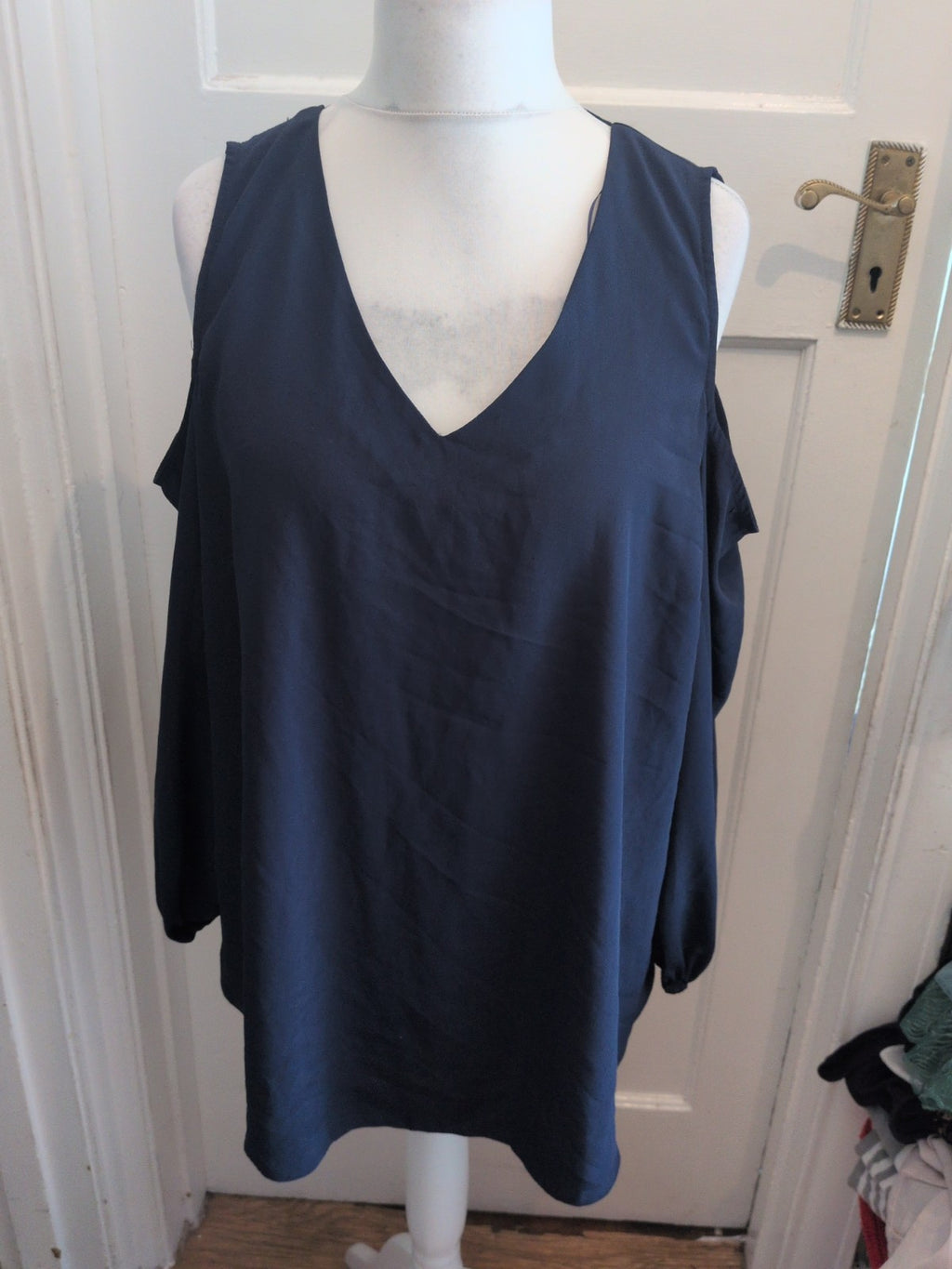 Very 20 Navy Open Shoulder Long Sleeve Blouse