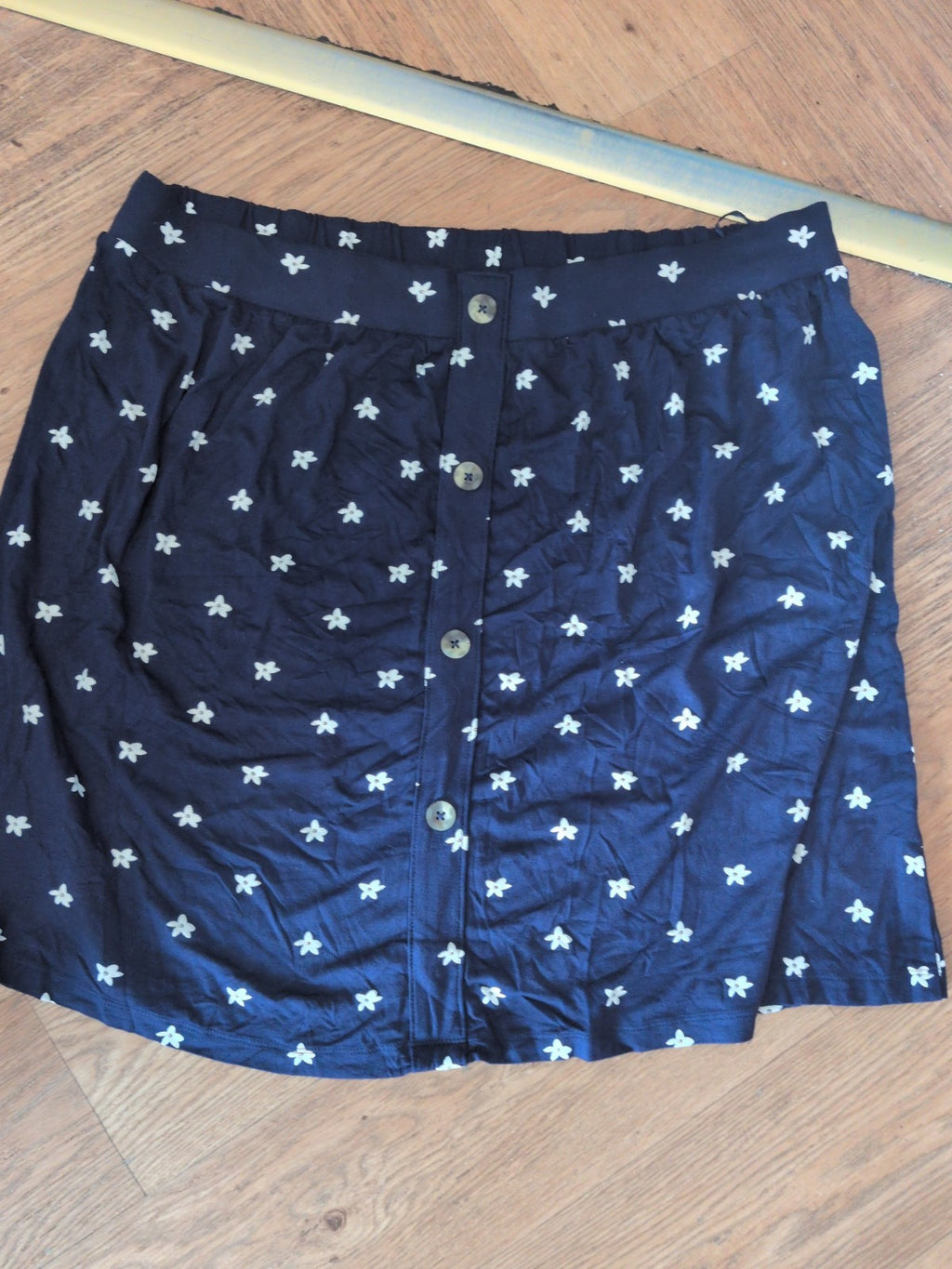 Tu Woman 20 Navy Blue With White Flowers Elasticated Skirt