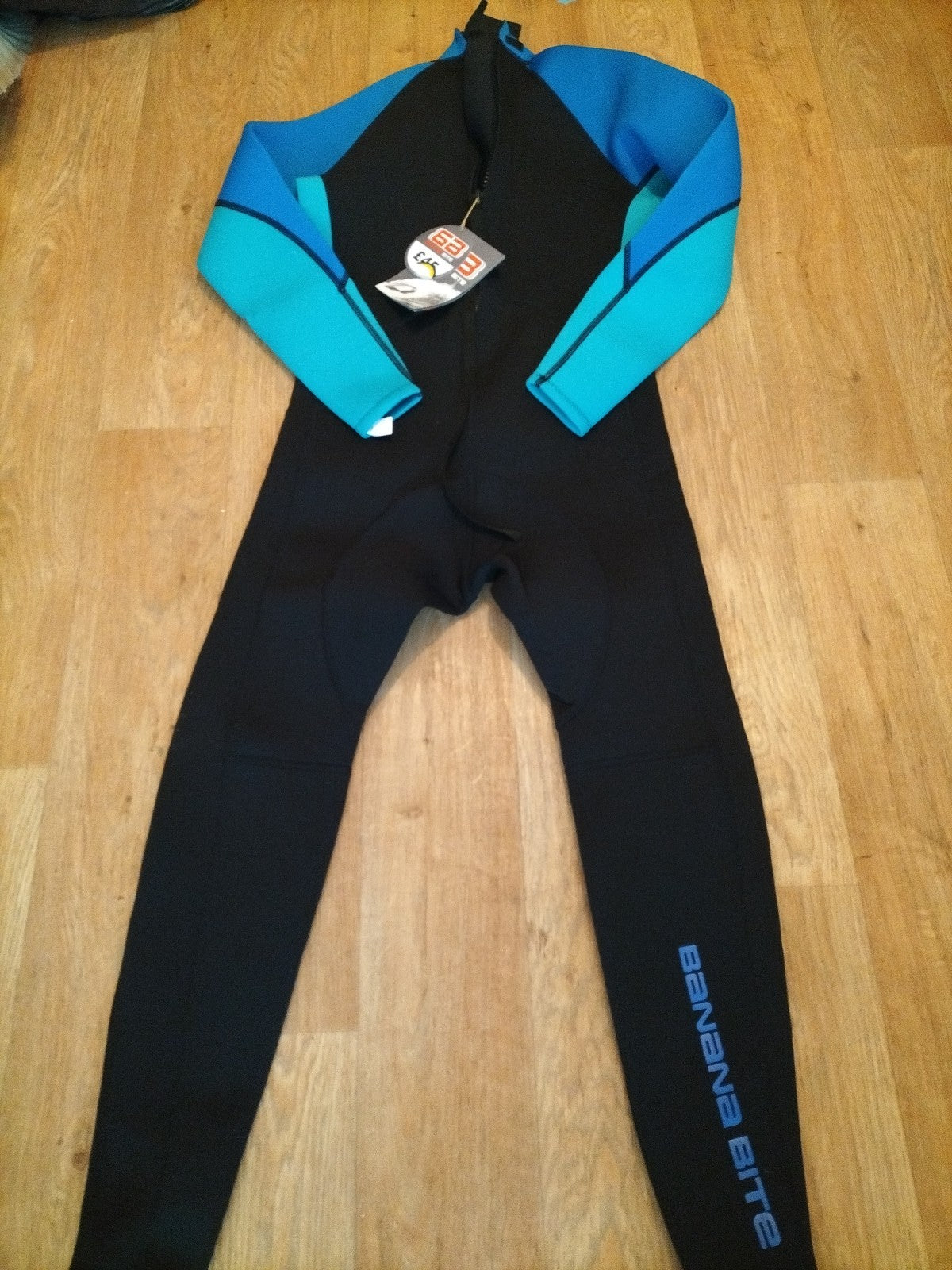 Brand New Mens Banana Bite Size Small Full Wetsuit