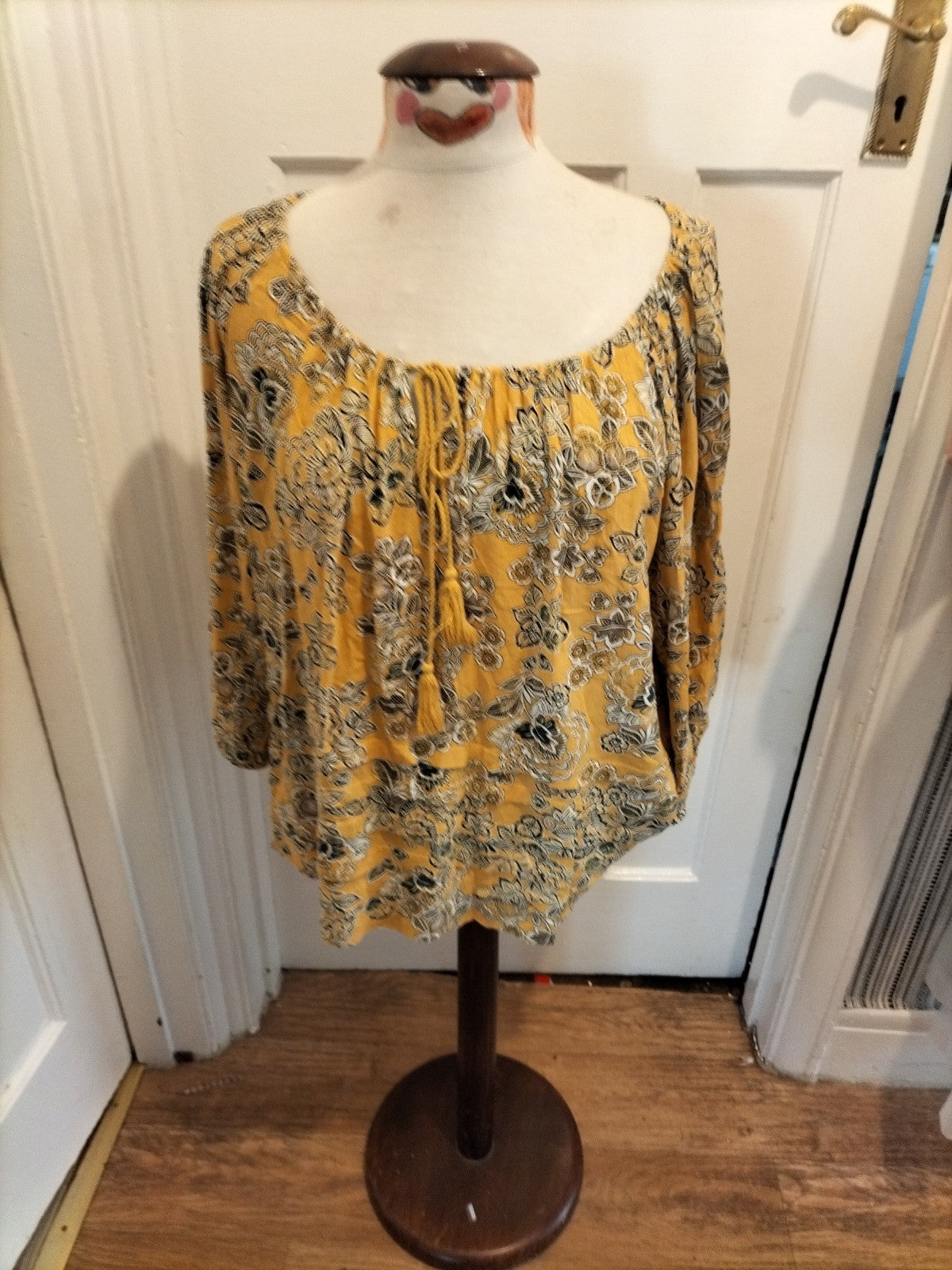 Ladies Bonmarche Size 16 Yellow Floral Long Sleeved Blouse