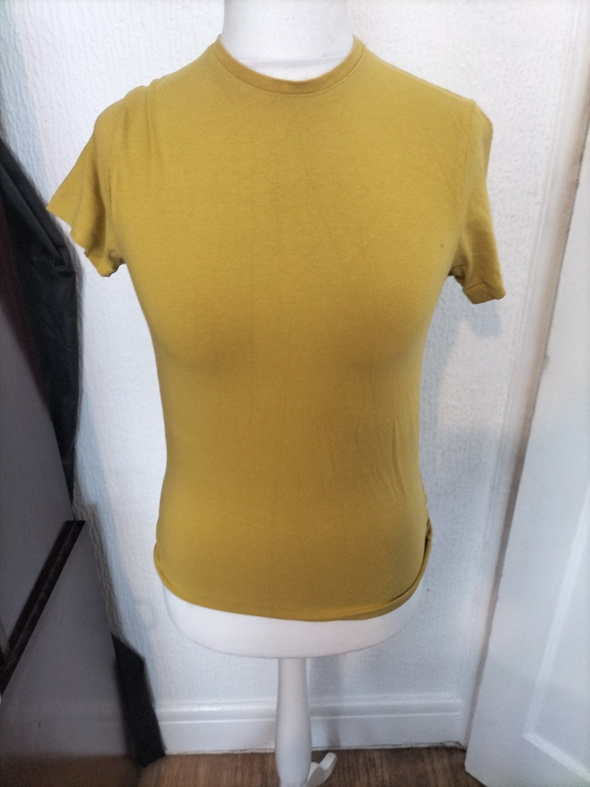 Mens Primark Size XS Dark Yellow Slim Stretch Tshirt