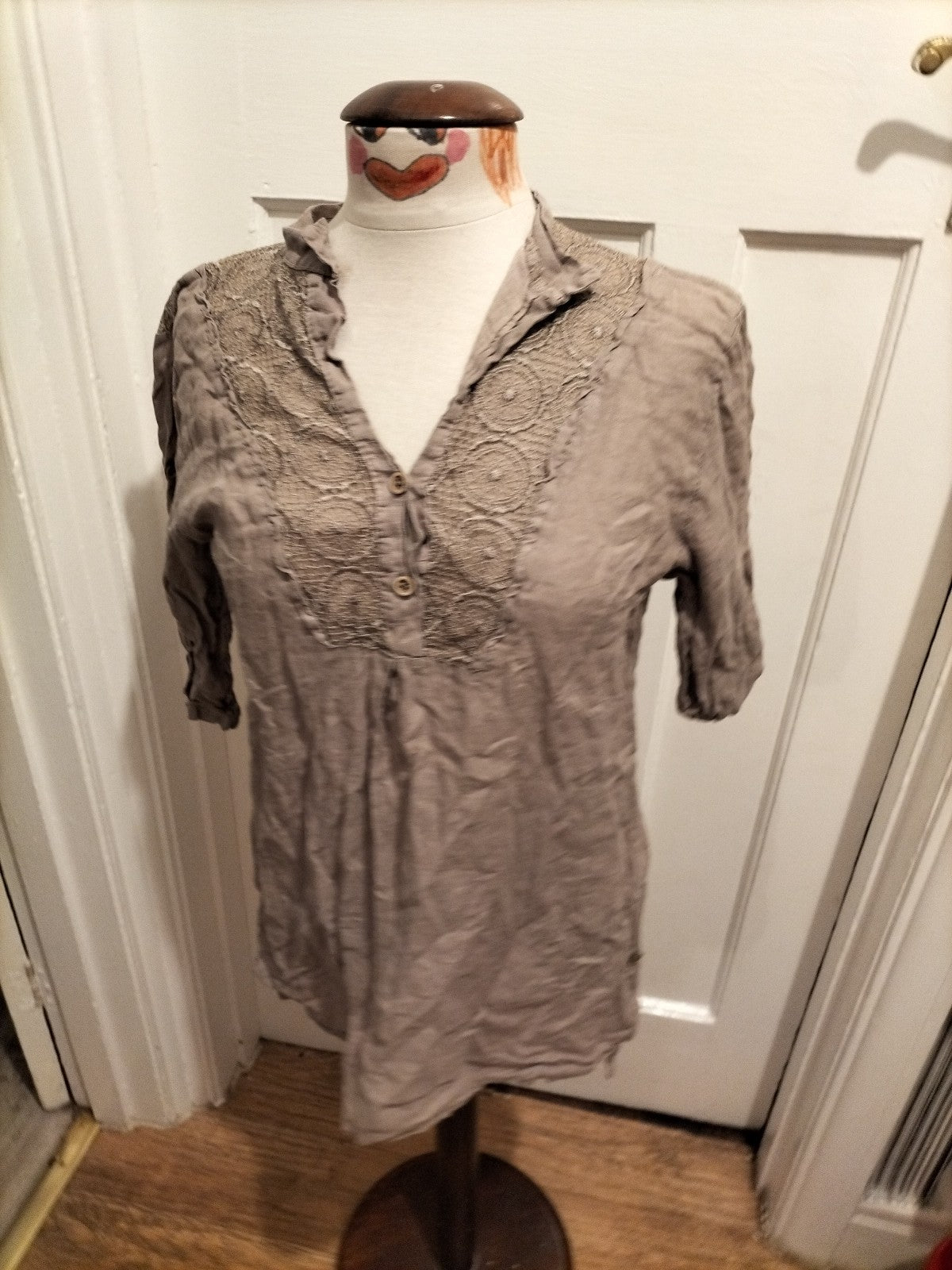 Ladies Size Medium Brown Long Sleeved V Neck Blouse