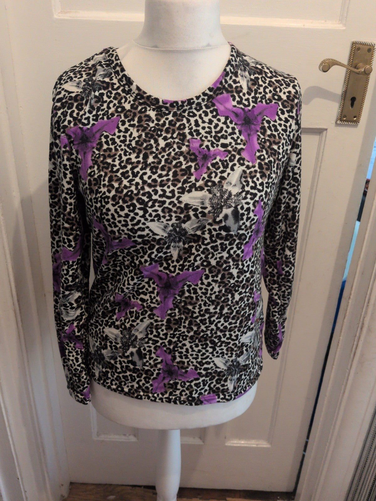 Ladies Blue Fashion Size M/L Leopard Print Purple Flower Jumper