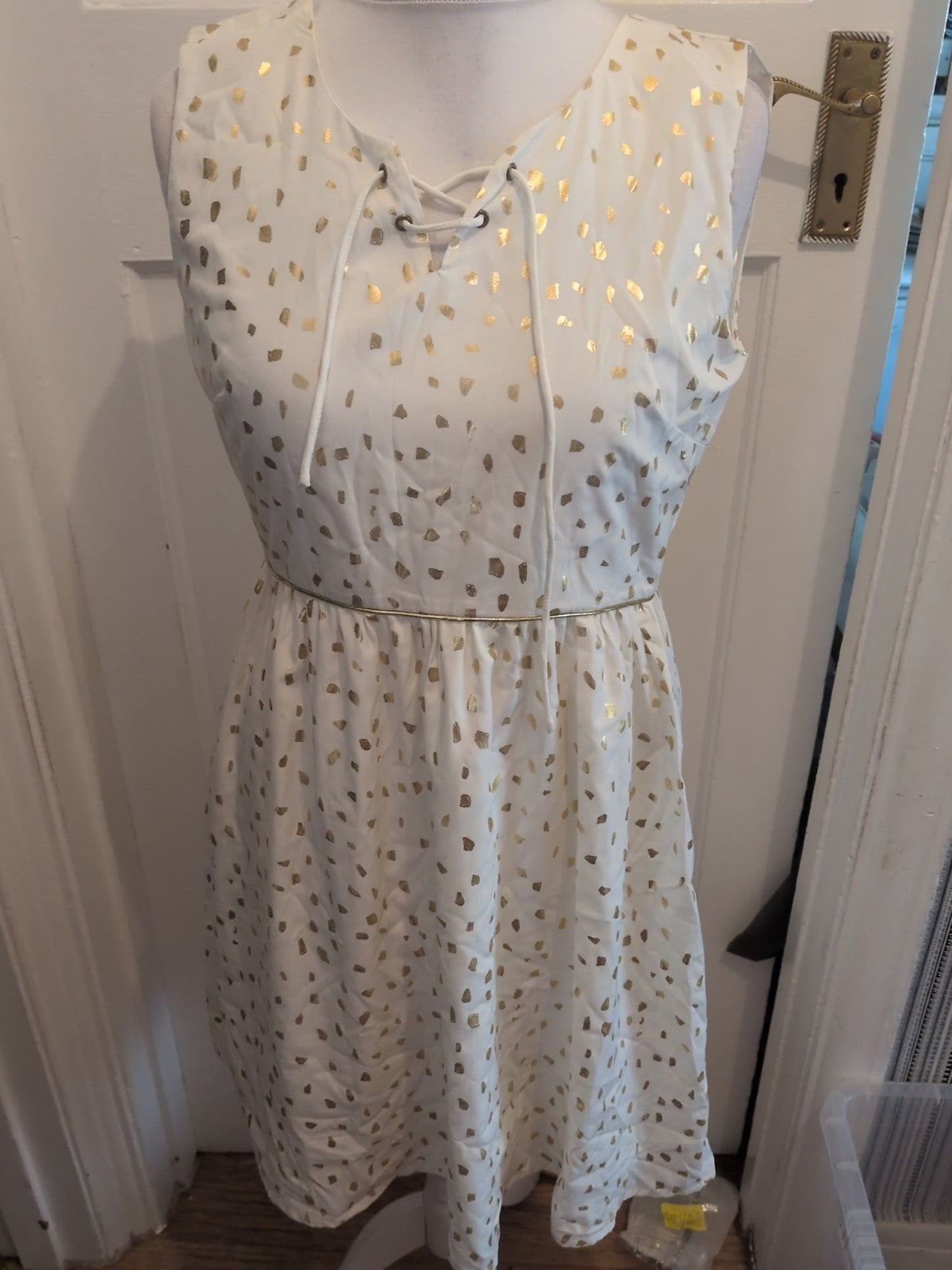 Ladies Yumi Size 10 Gold And White Flare Dress Sleeveless