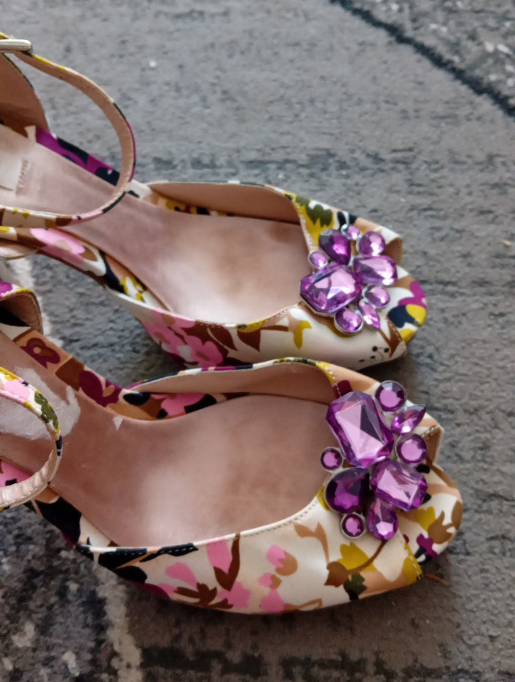 Ladies Floral Sling Back UNTOLD size 38 FREE DELIVERY