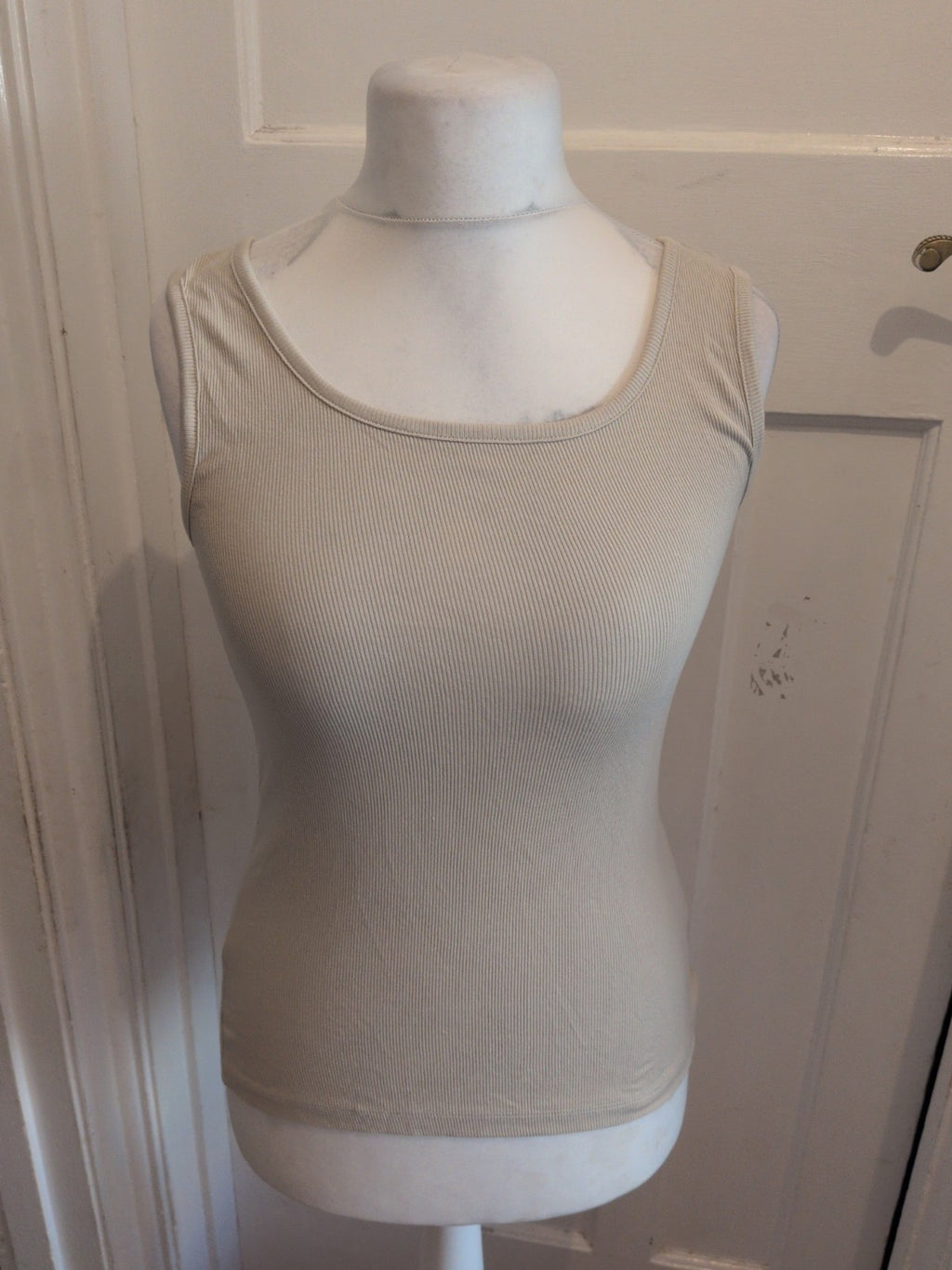 Ladies Esmara Size Small Beige Brush Rib Sleeveless Tank Vest T-shirt