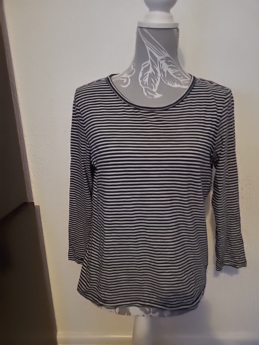 Ladies Espirit Small Striped Long Sleeved Blouse