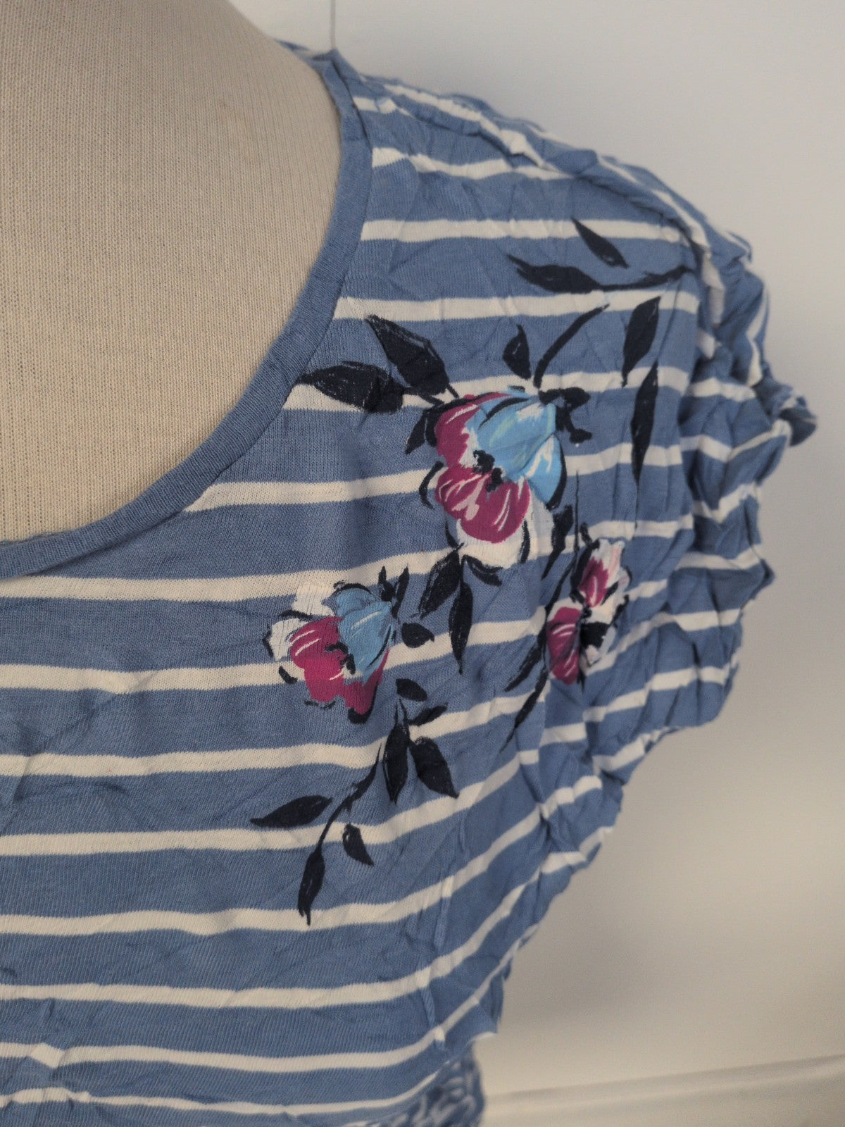 Ladies Bonmarche Size 10 Blue Stripe With Flower Short Sleeve T-shirt