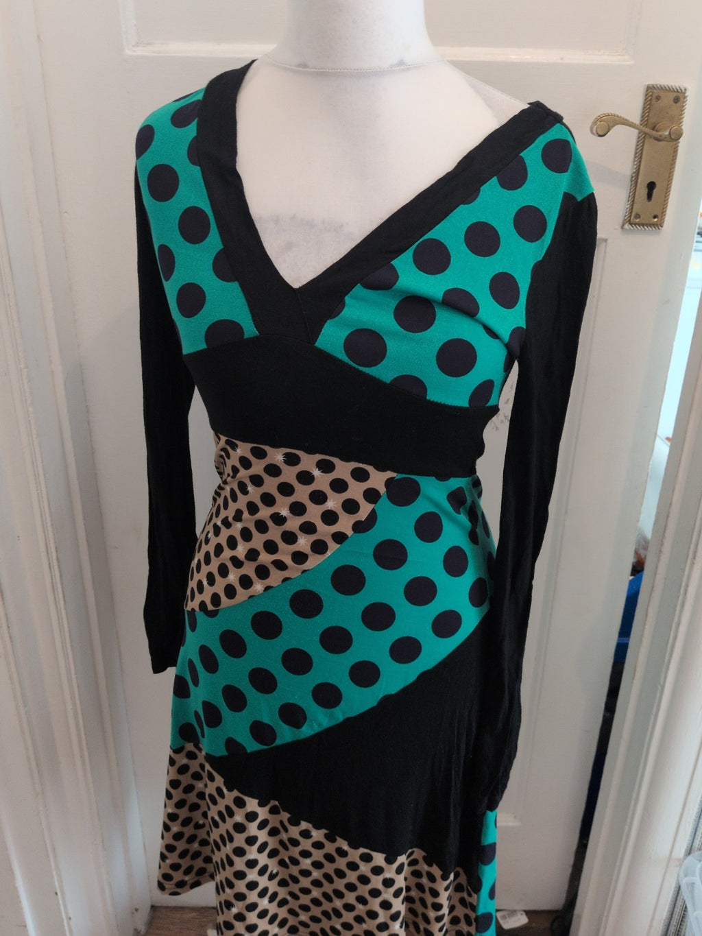 Izabel London 8 Green Black And Brown Spotty Long Sleeve V Neck Dress