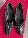 EU 36 Black Leather Heeled Close Toe Shoes