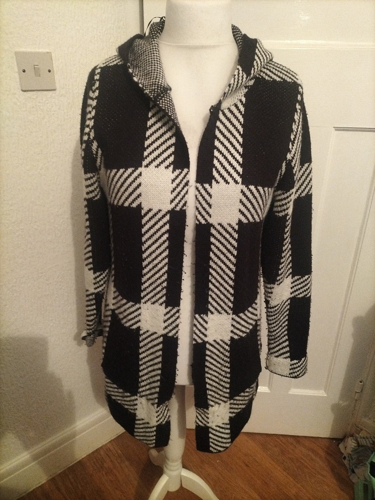 Ladies Pep&Co Size Medium Black And White Hooded Cardigan