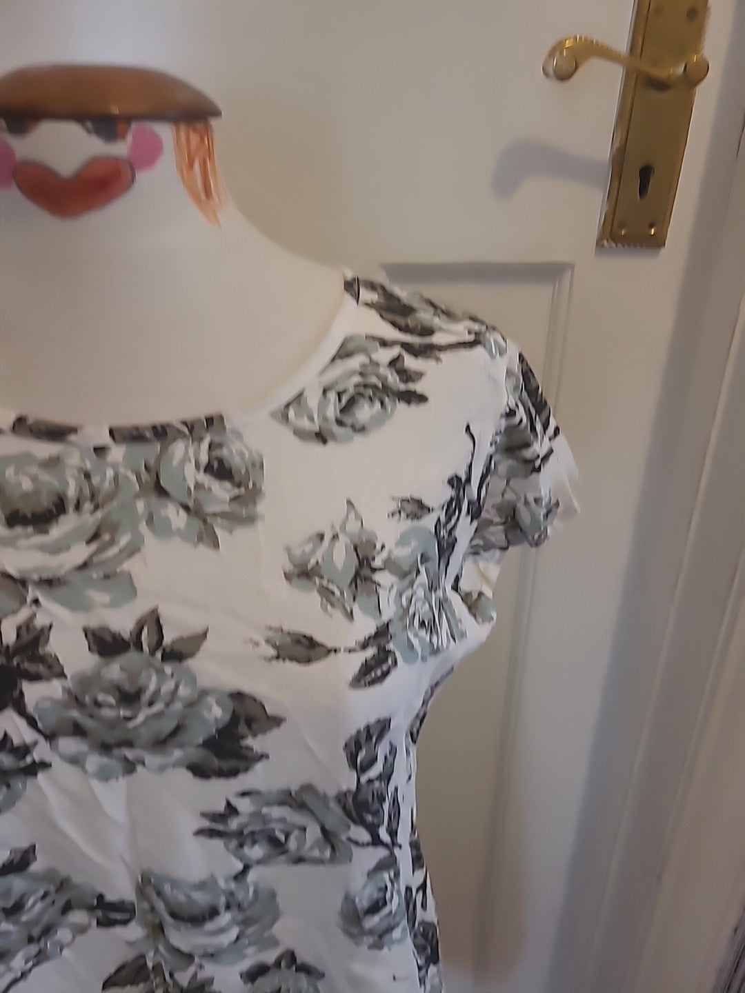 Ladies Masai Size Small White Green Floral Short Sleeved Dress