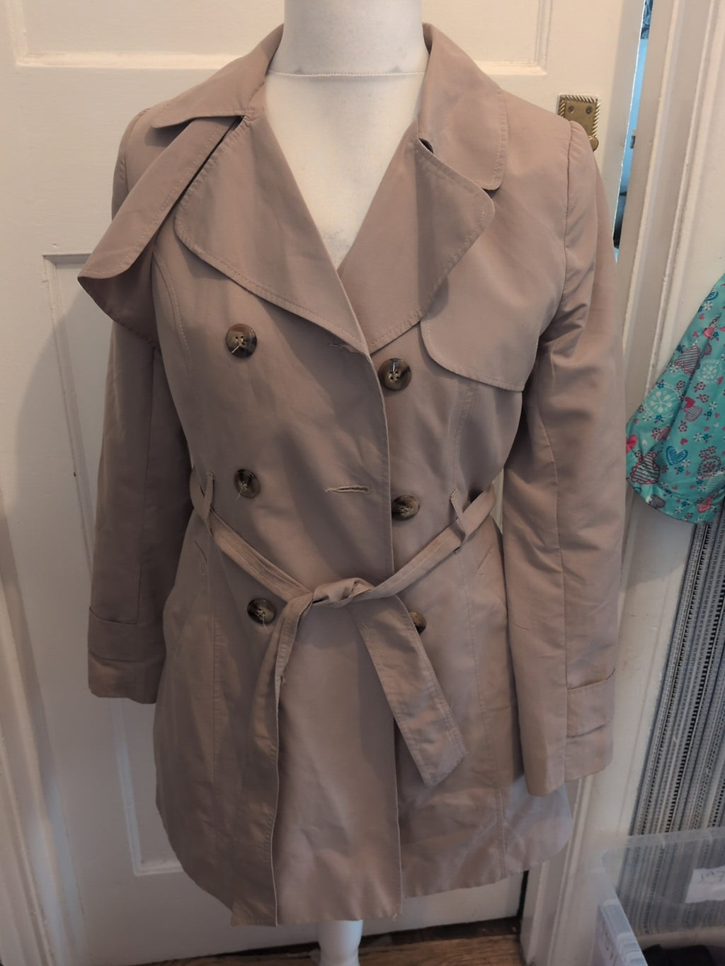 Peacocks 8 Beige Lined Belted Jacket Collared
