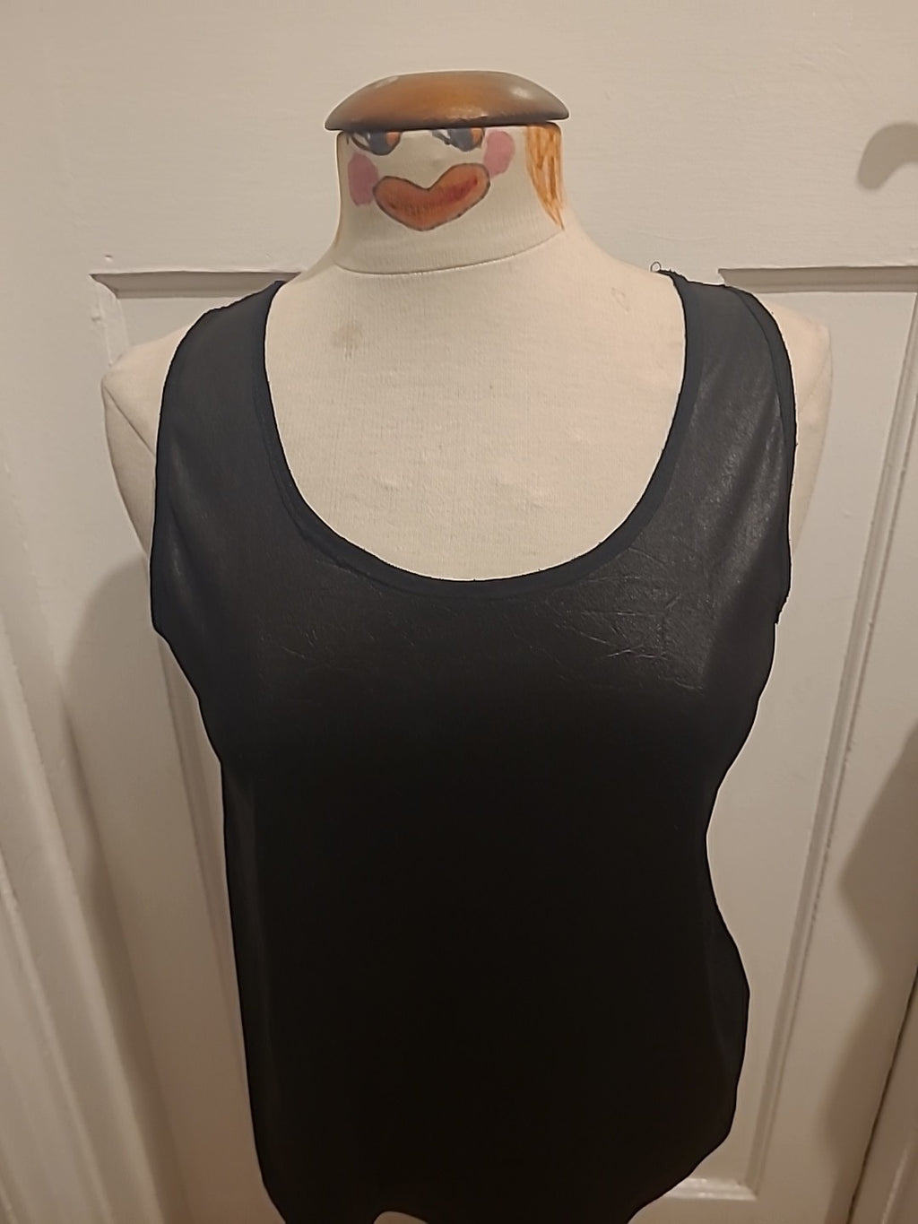 Ladies ICHI Size Medium Black Sleeveless Vest Tank Top