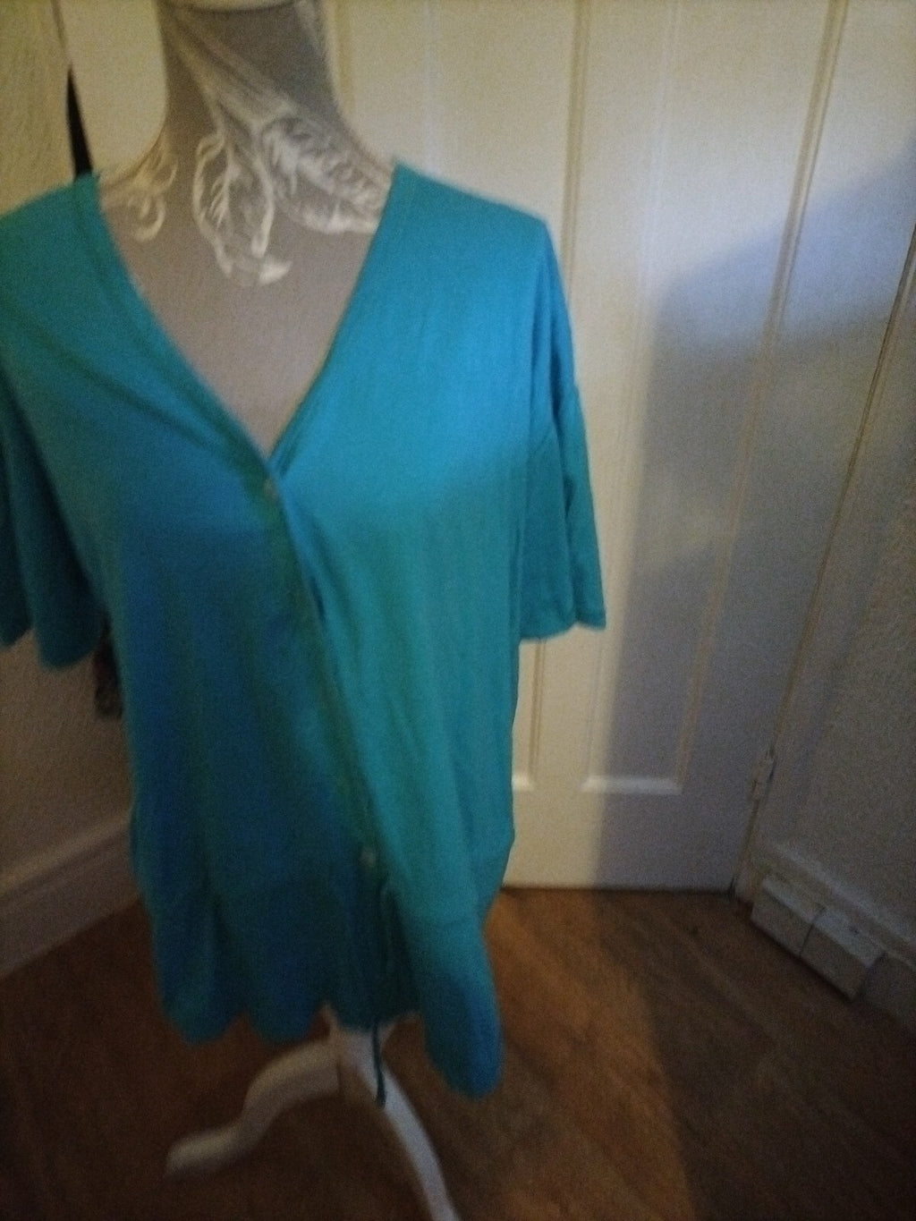 Ladies Sensations Size Medium Teal Short Sleeved Blouse