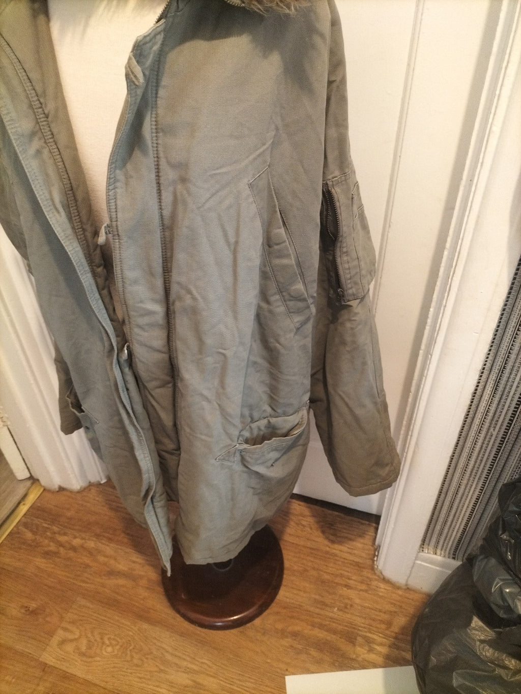 Mens Lee Cooper Size XL Khaki Lined Long Sleeved Faux Fur Hood Coat