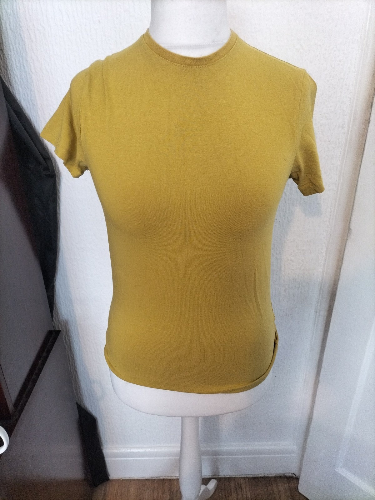 Mens Primark Size XS Dark Yellow Slim Stretch Tshirt