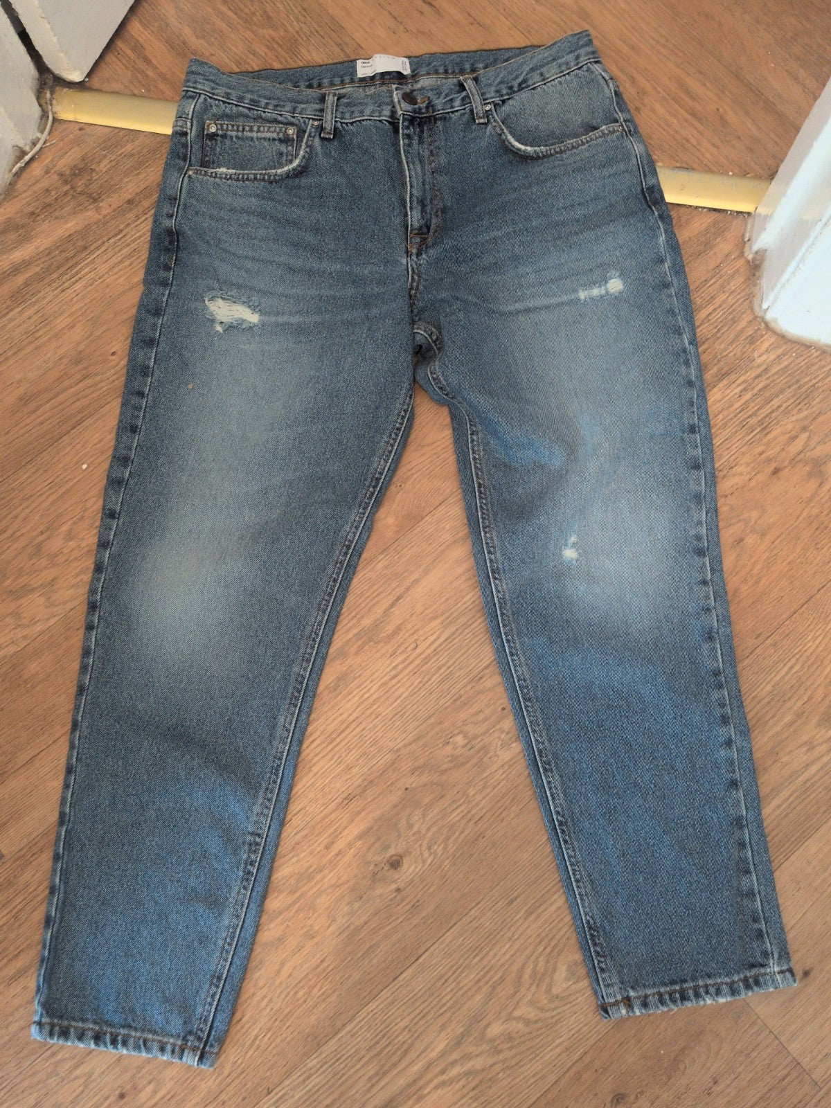 Ladies ASOS Size 33/30 Tapered Jeans
