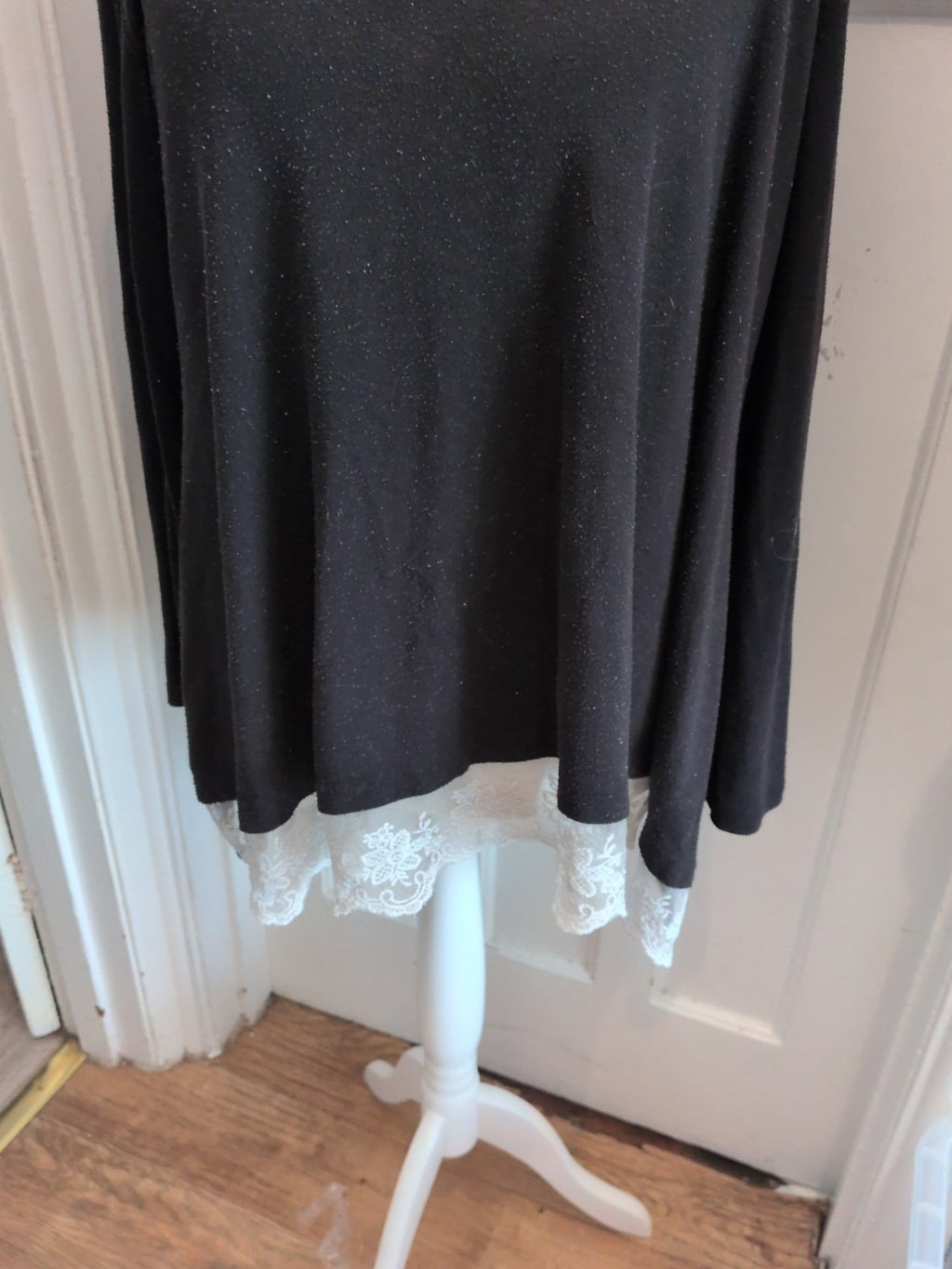 6 Black Bobbling White Trim Jumper Oversized