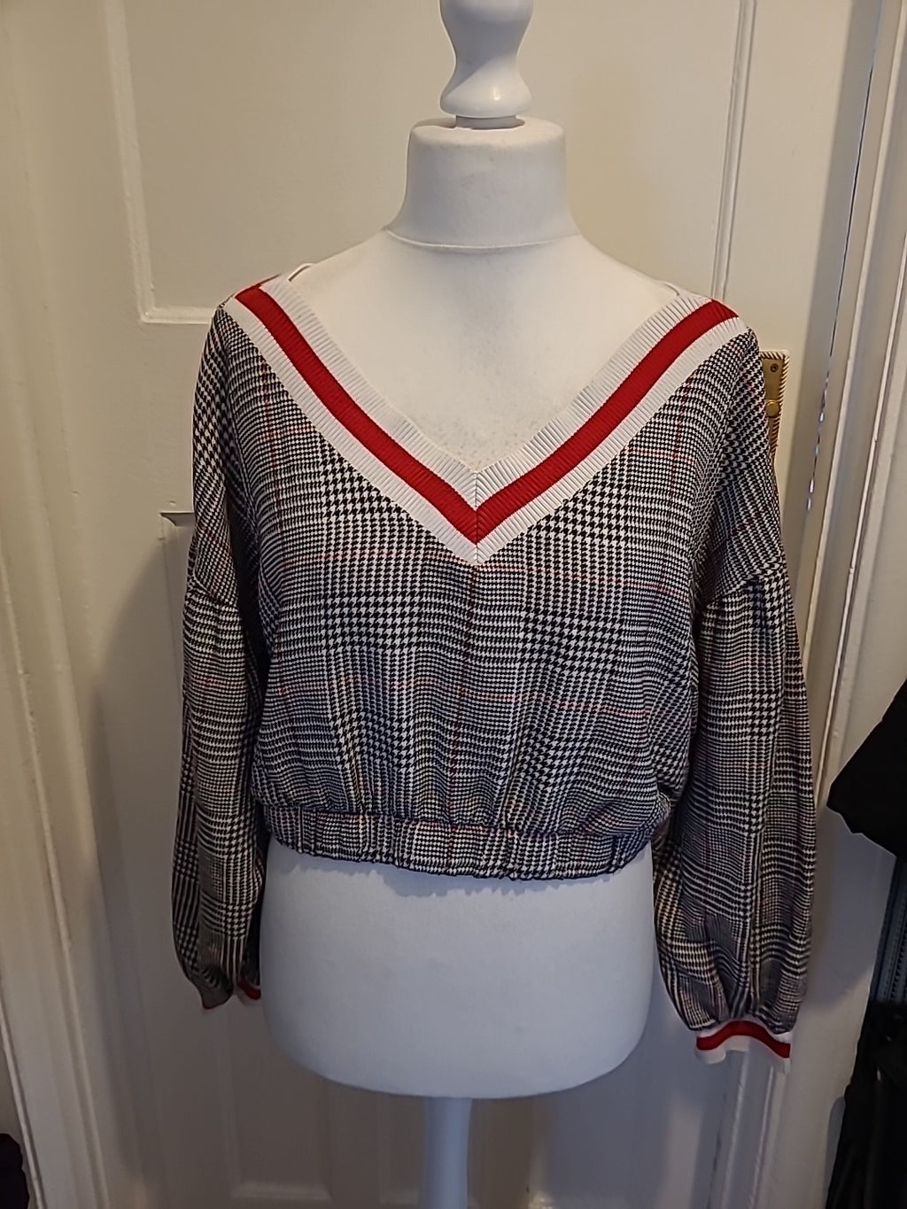 Ladies Forever21 Size Large Check V Neck Top