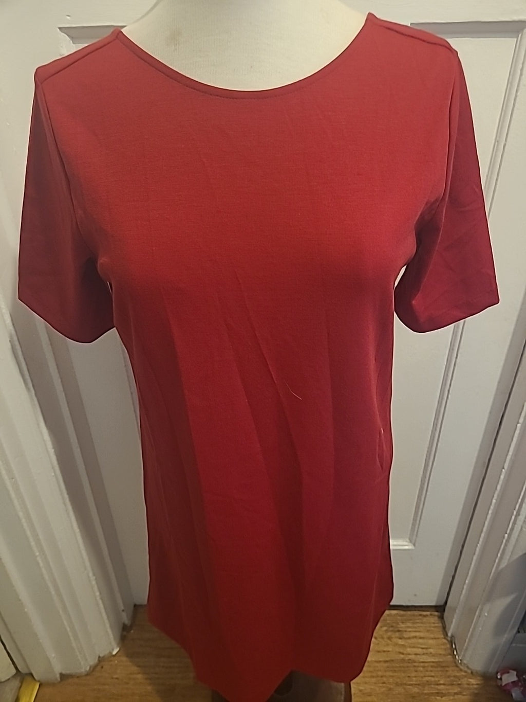 Ladies Gap Size Medium Red Short Sleeved Dress