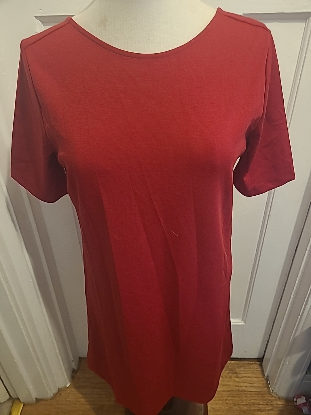 Ladies Gap Size Medium Red Short Sleeved Dress