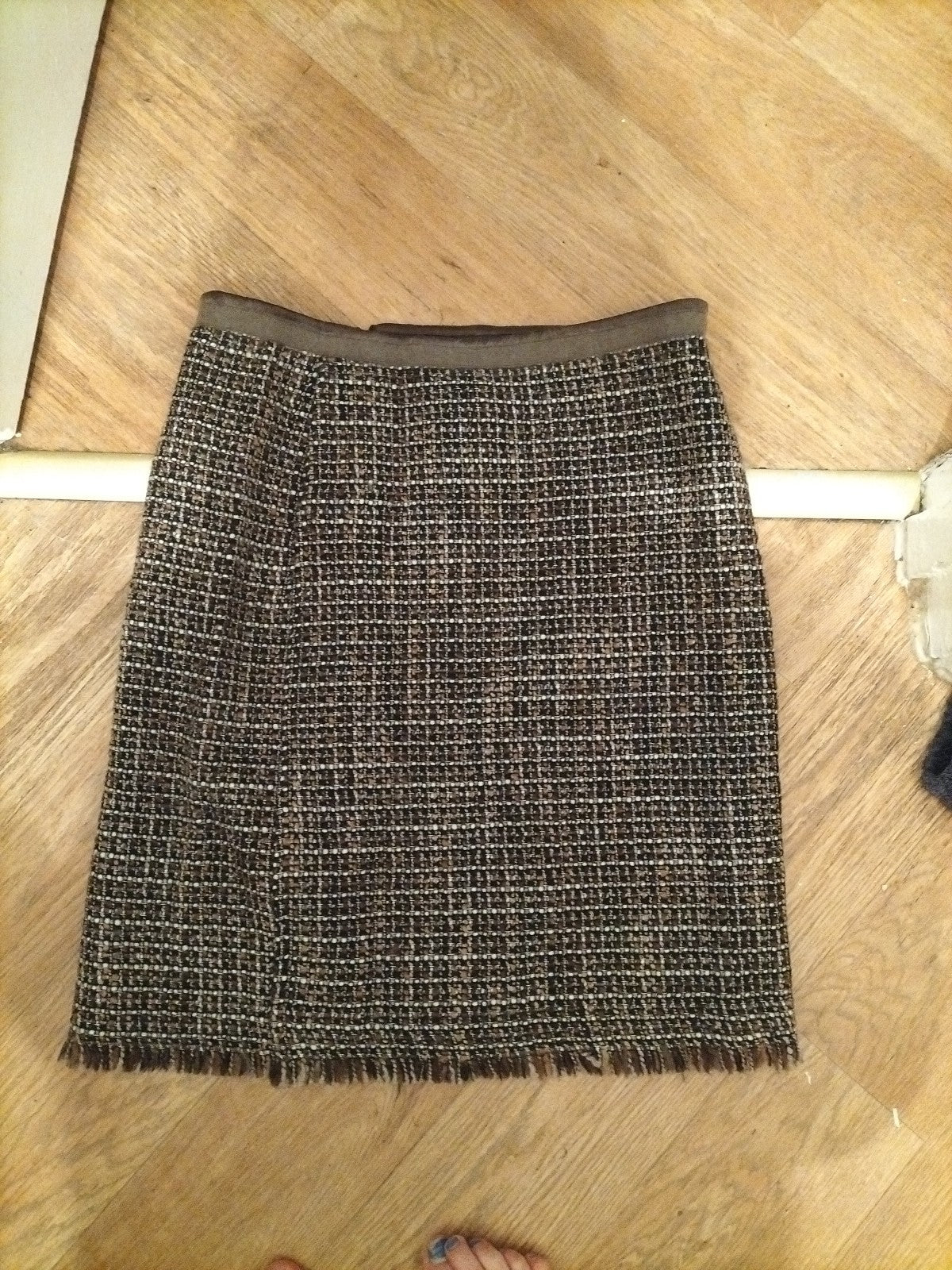 Ladies Intrend Size 14 Brown Rough Hem Lined Skirt