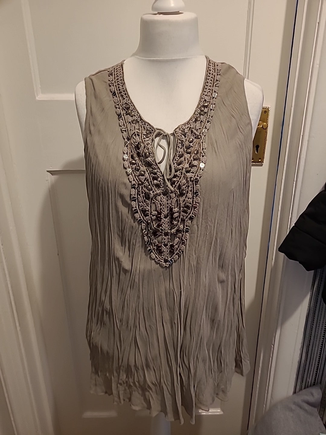 Ladies Soon Size 20 Brown Lined Sleeveless Blouse
