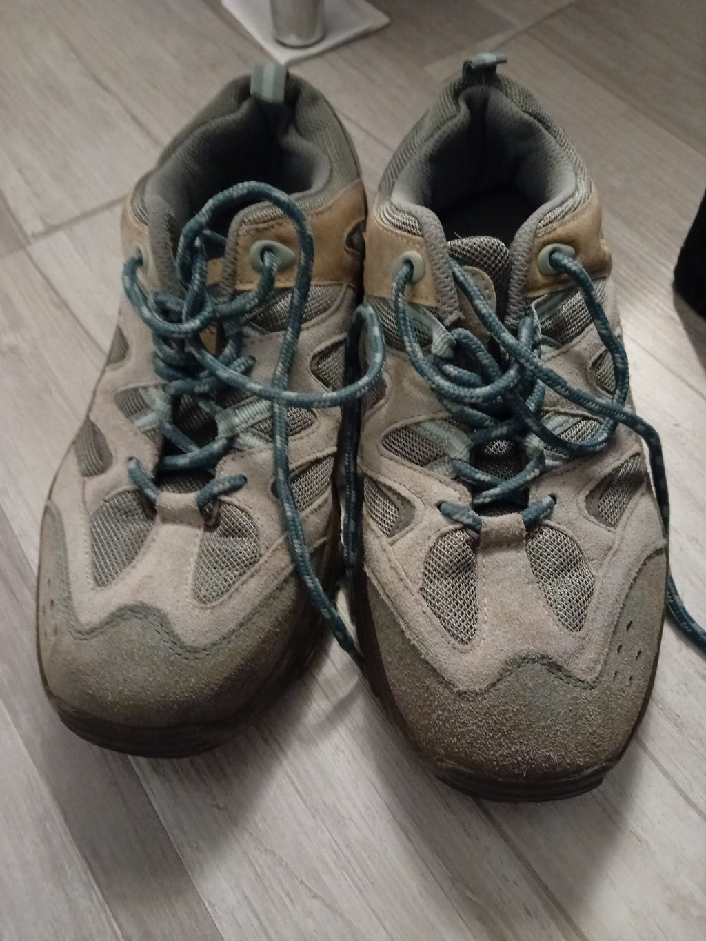 Ladies Mountain Life Trainers Size 4 Beige Free Delivery