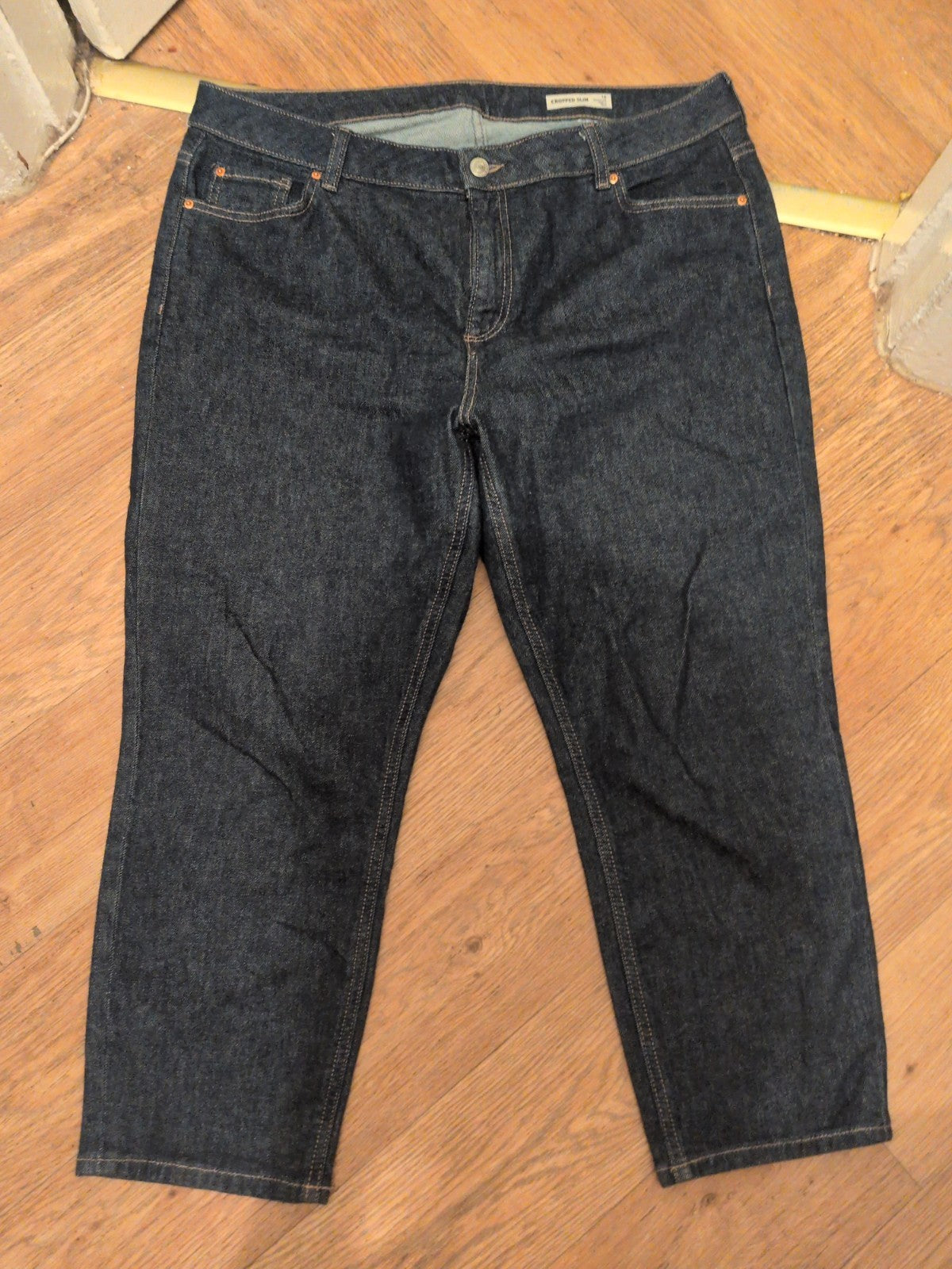 Ladies M&S Size 18R Cropped Slim Denim Jeans