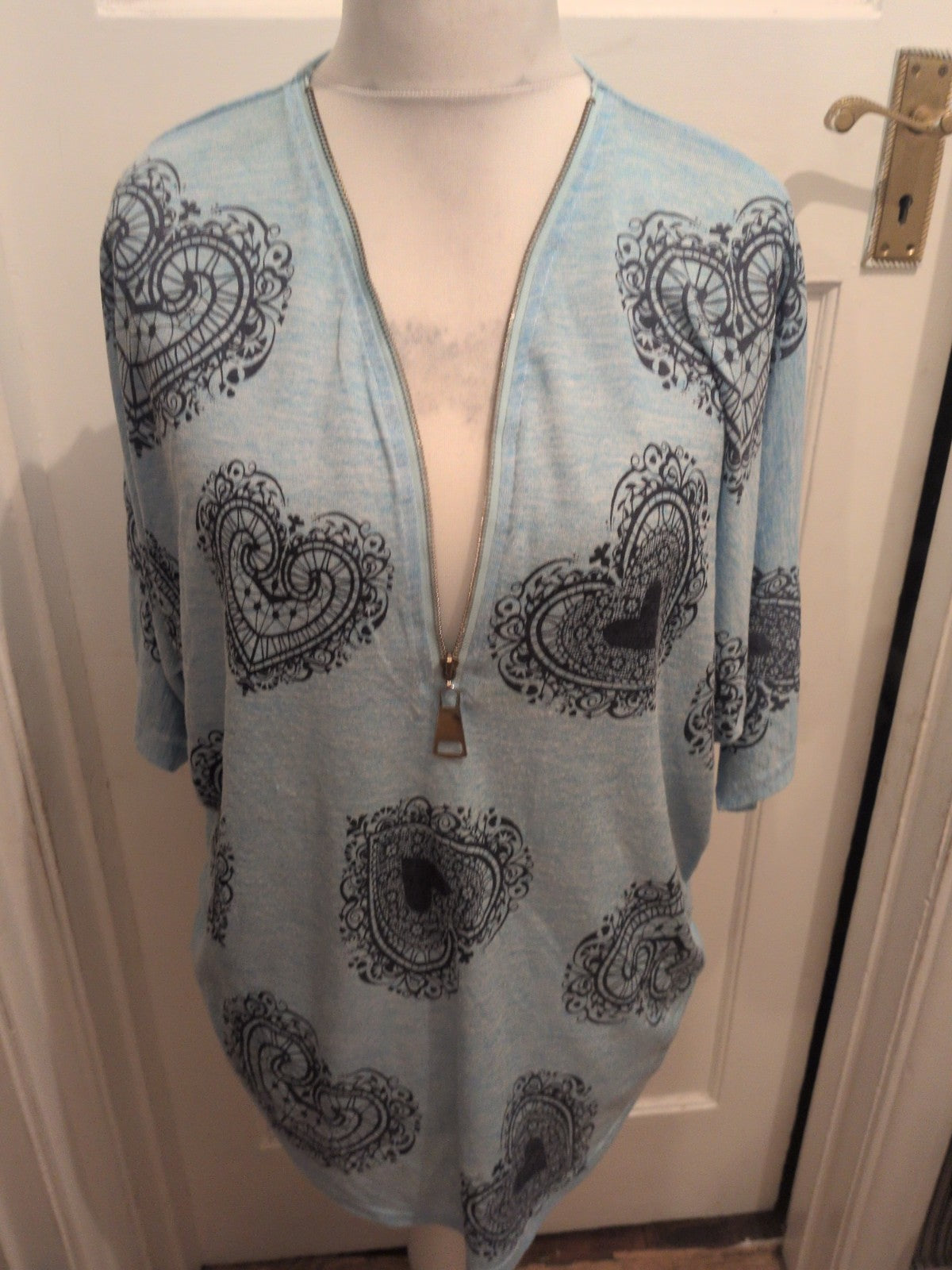 Ladies Voulez Vous Size M/L Blue Short Sleeve Blouse