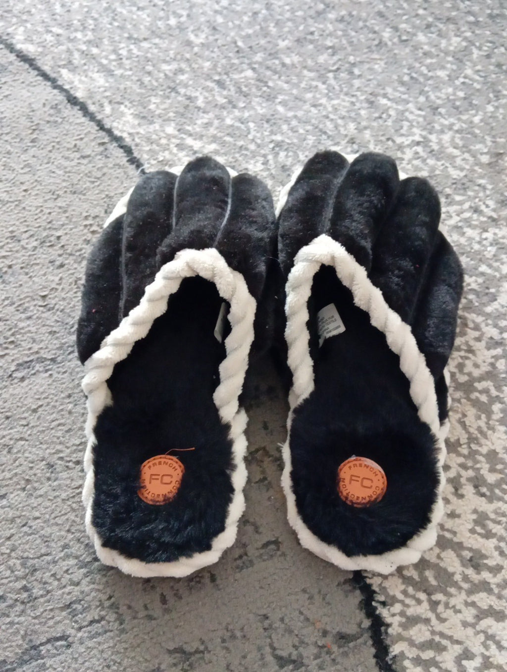 Mens Slippers French Connection Size Large Black/white Fluffy FREE DELIVERY