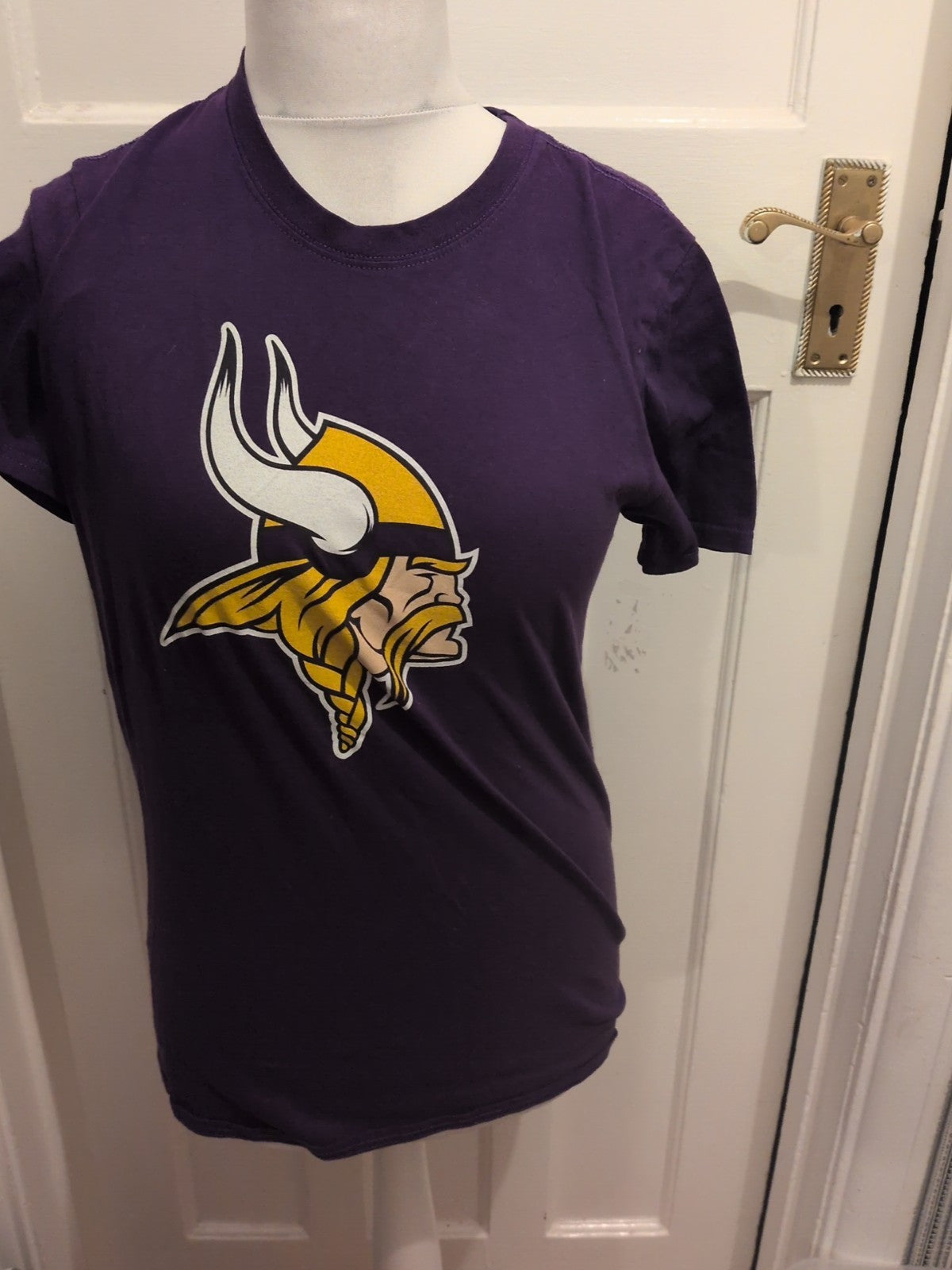 Mens NFL Size M Purple Print Short Sleeve T-shirt